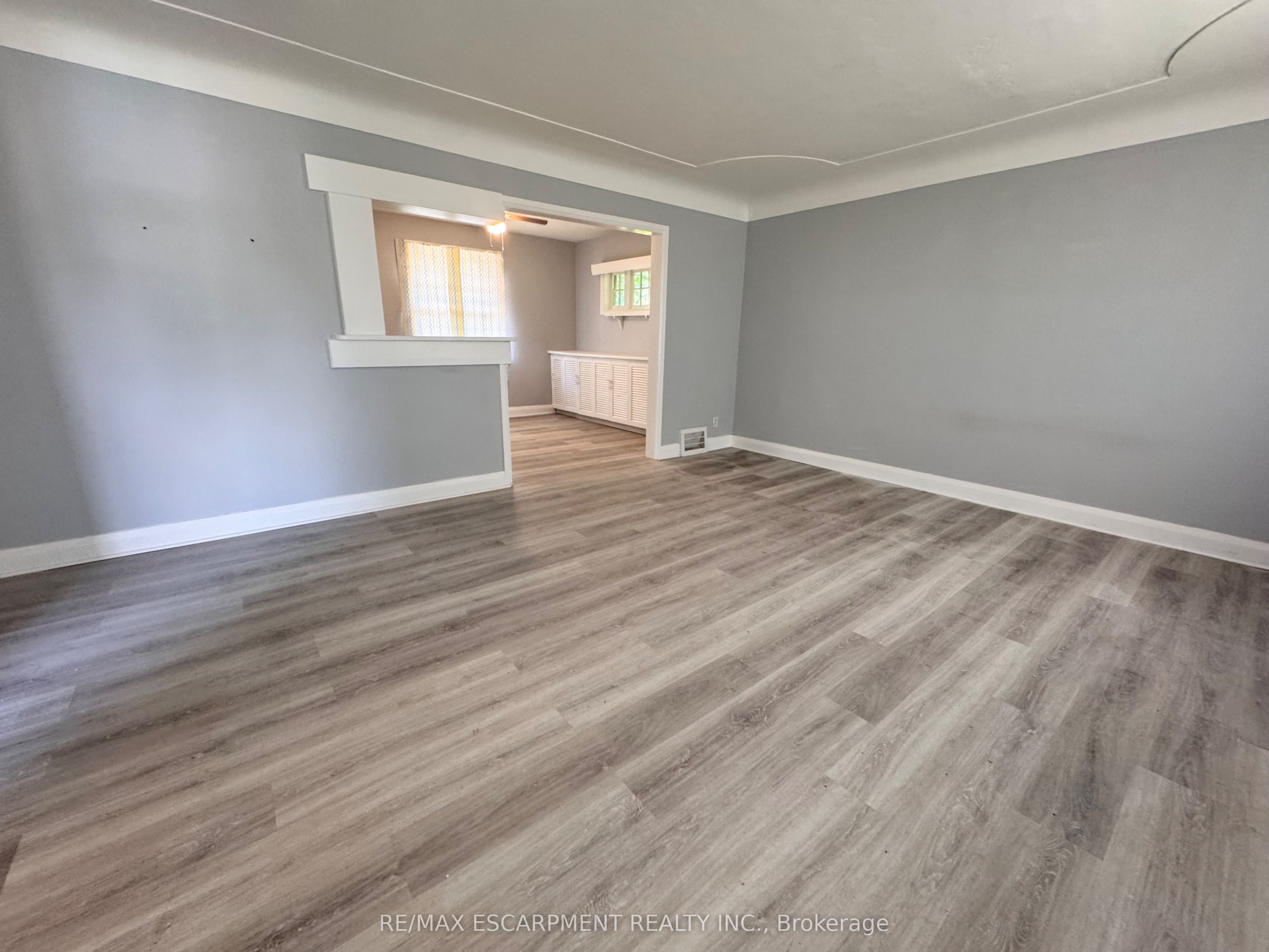 46 Plains Road Upper Unit, Burlington, ON L7T 2B9 photo 3