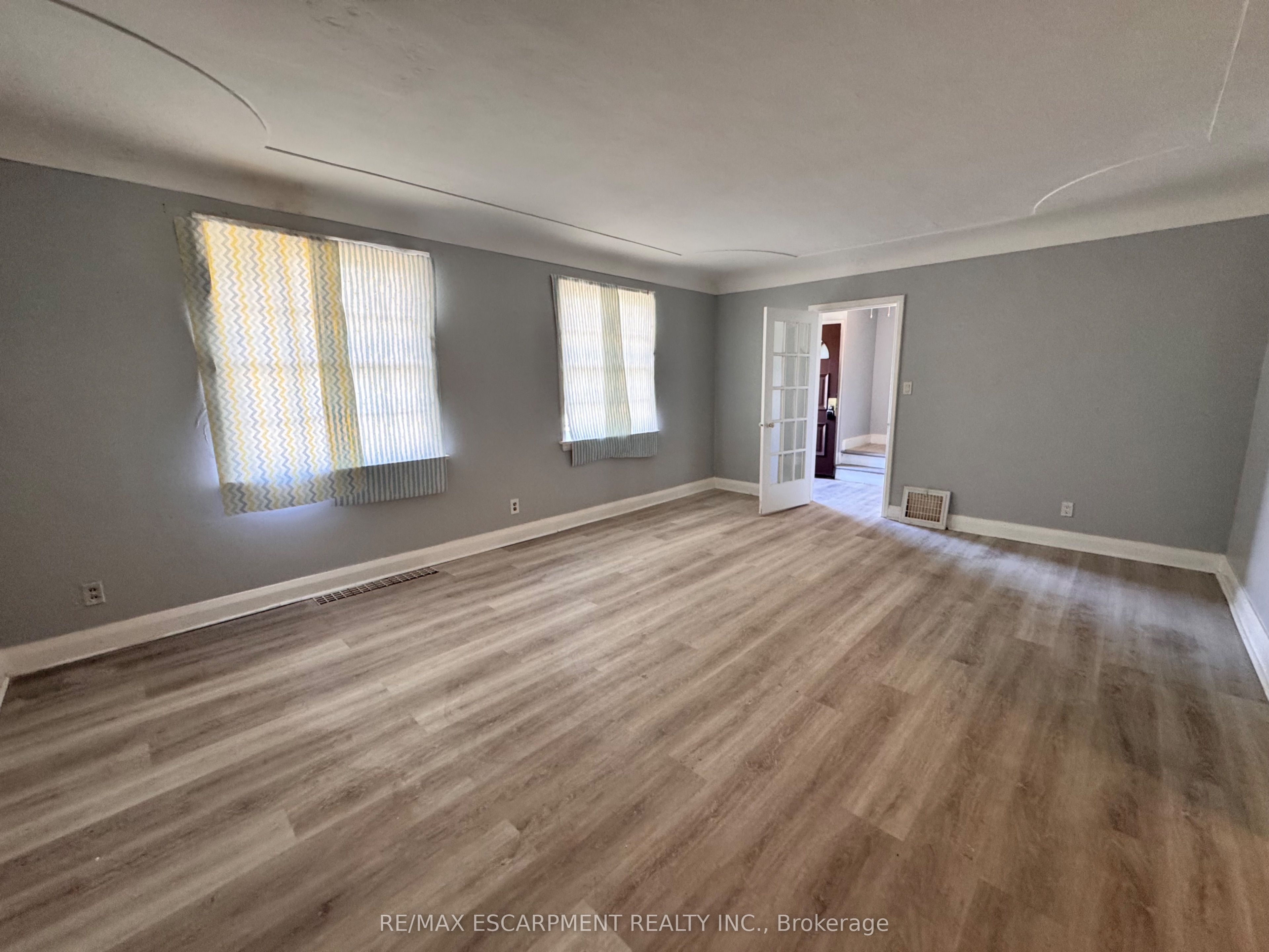 46 Plains Road Upper Unit, Burlington, ON L7T 2B9 photo 5
