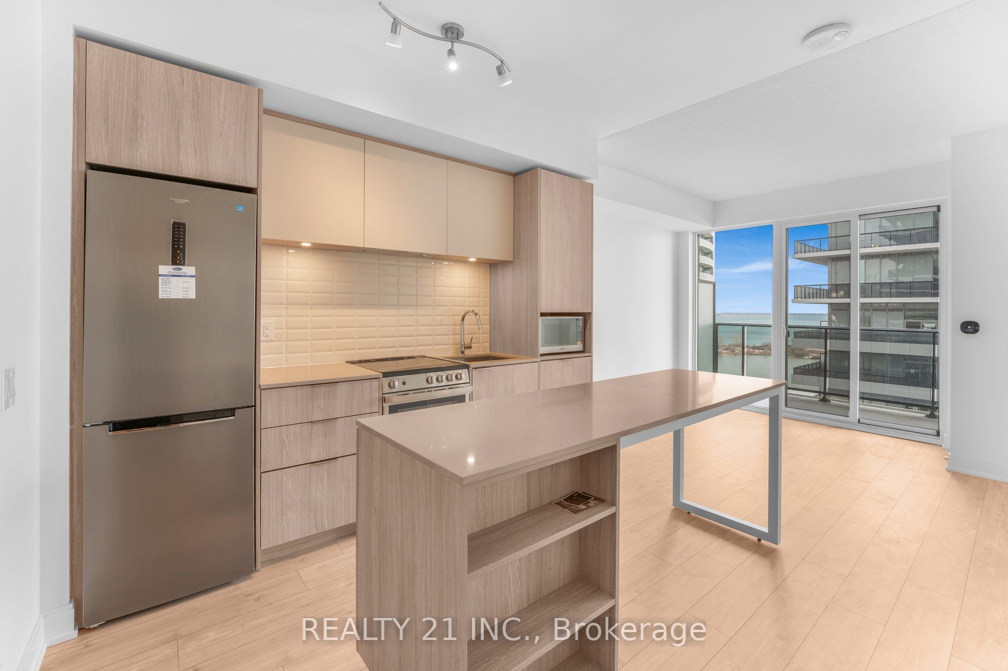 70 Annie Craig Drive 1505, Toronto, ON M8V 0G2 photo 4