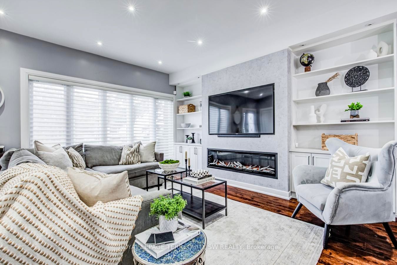 888 Fourth Street, Mississauga, ON L5E 1J6