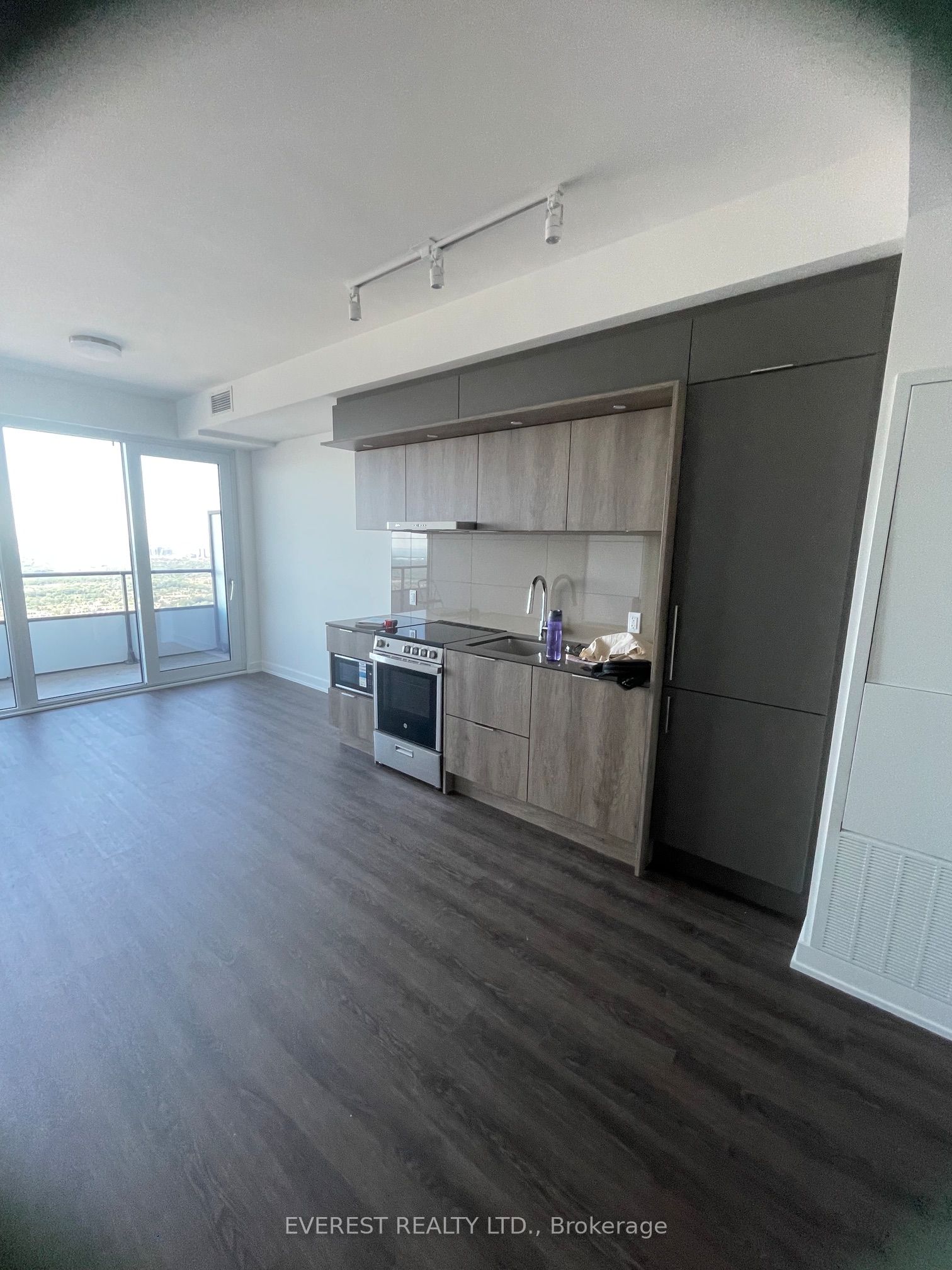 448 Burnhamthorpe Road W 6512, Mississauga, ON L4W 2A6 photo 2