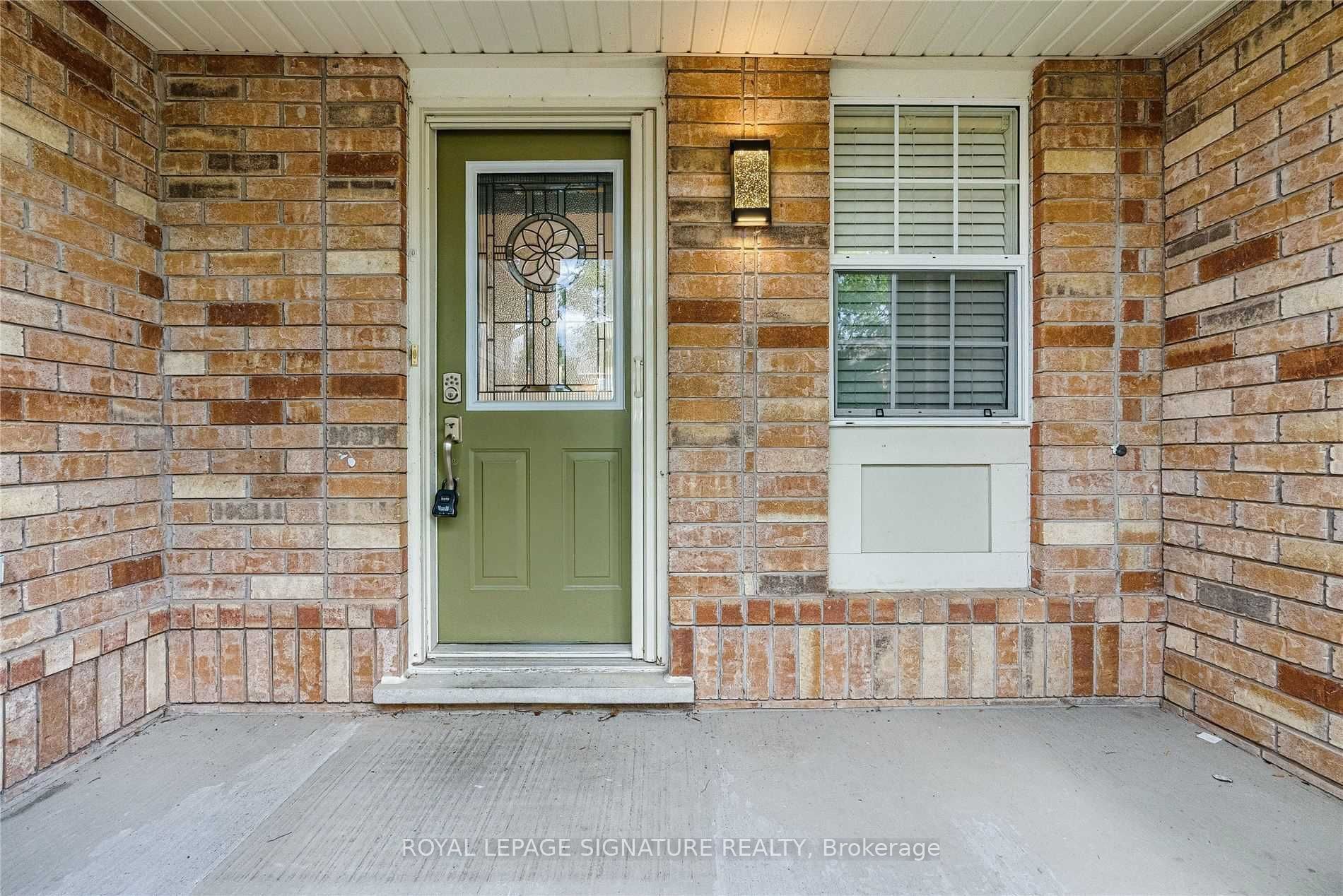 759 Edwards Avenue Upper, Milton, ON L9T 6B3 photo 4
