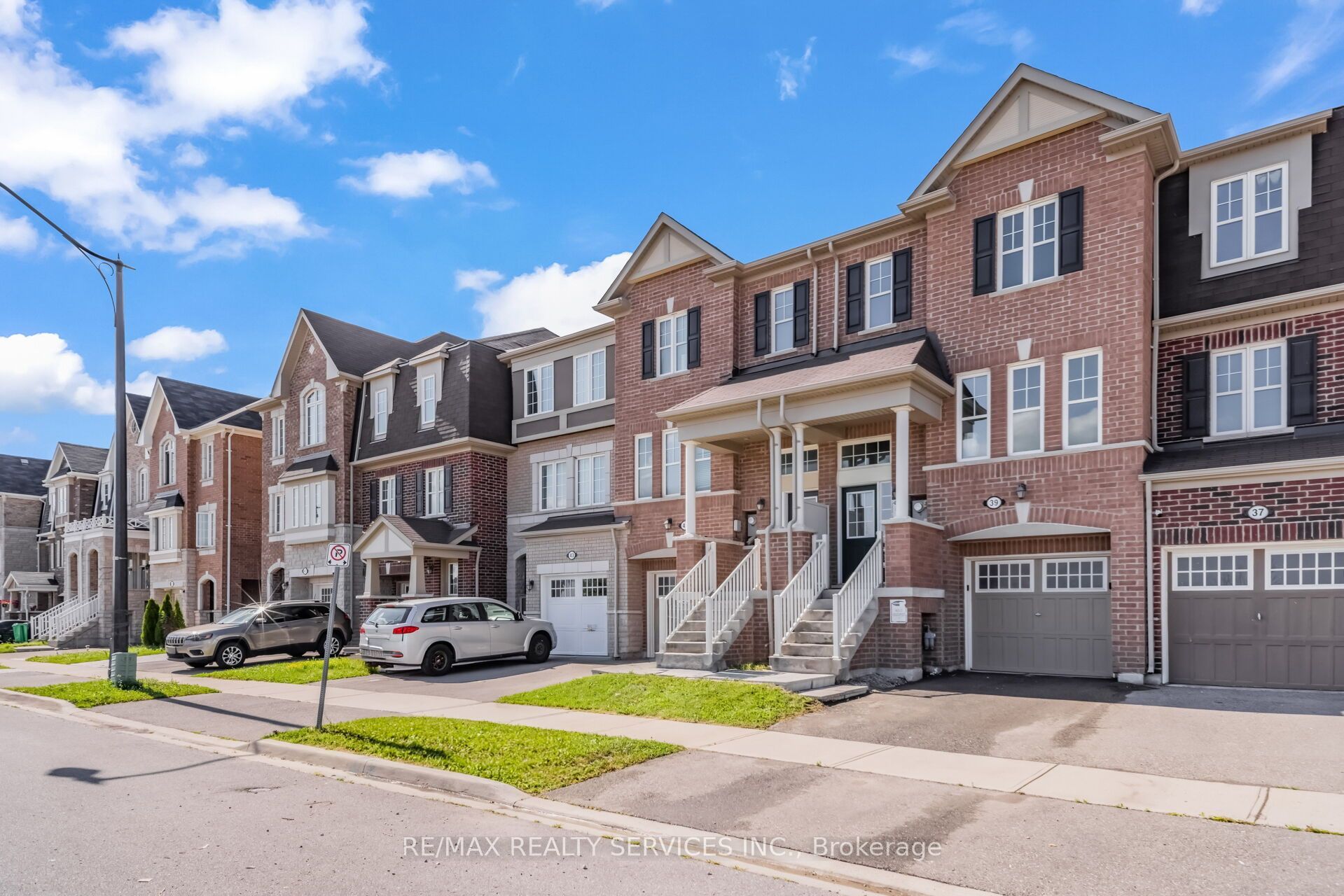 39 Baycliffe Crescent, Brampton, ON L7A 0S5 photo 4