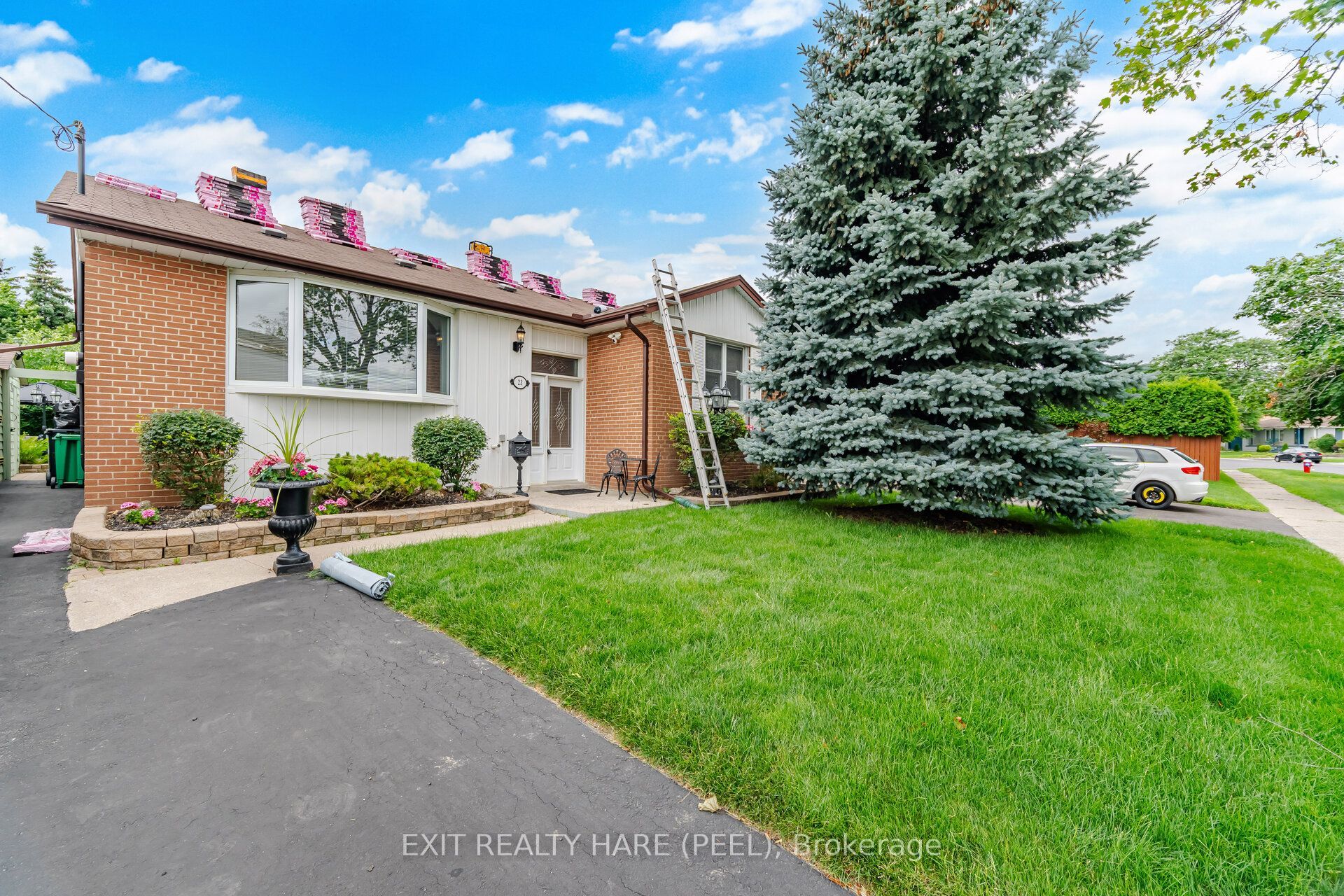 23 Kimbark Drive, Brampton, ON L6X 2A2 photo 2