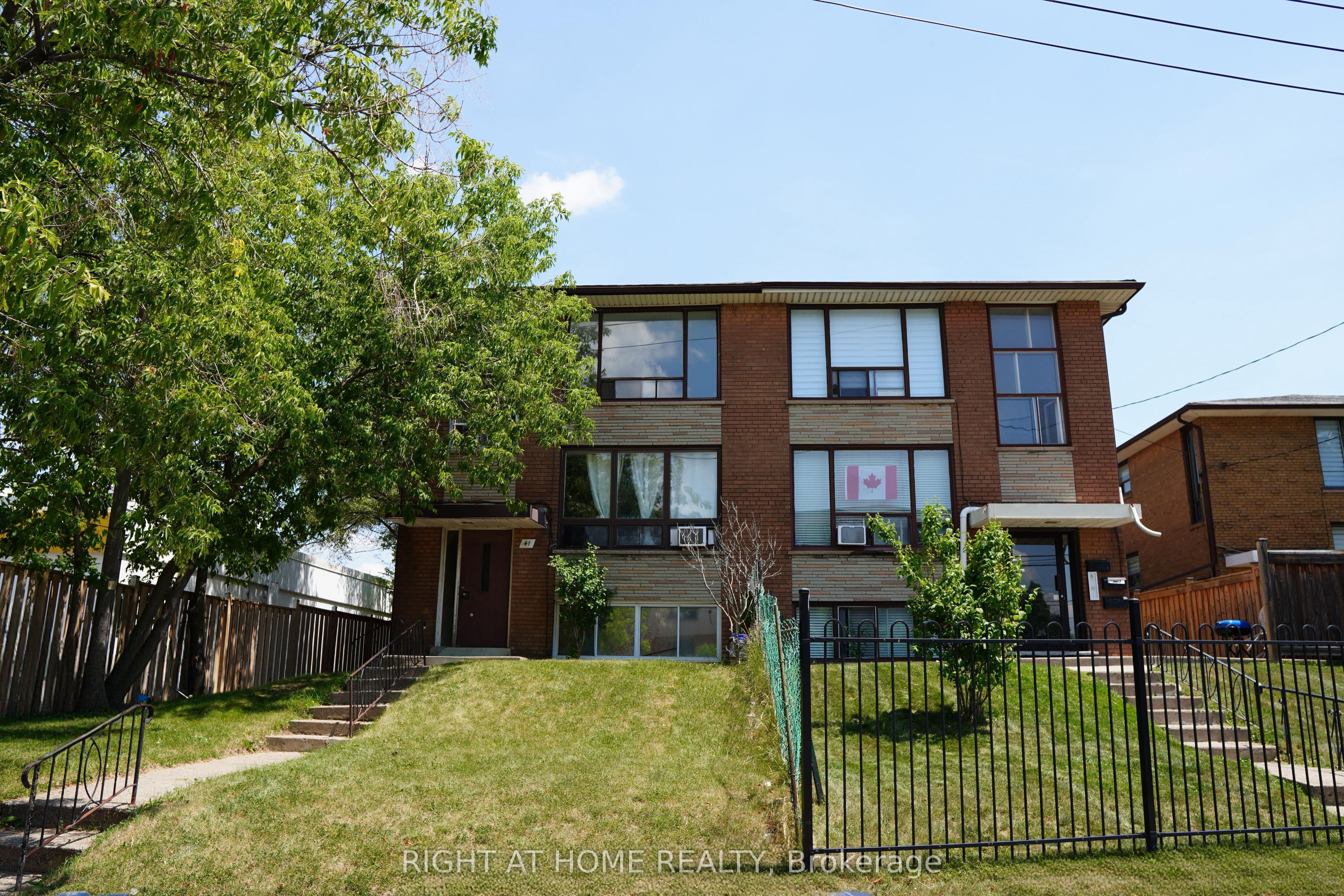 41 Northgate Drive 3, Toronto, ON M3K 1R3 photo 2