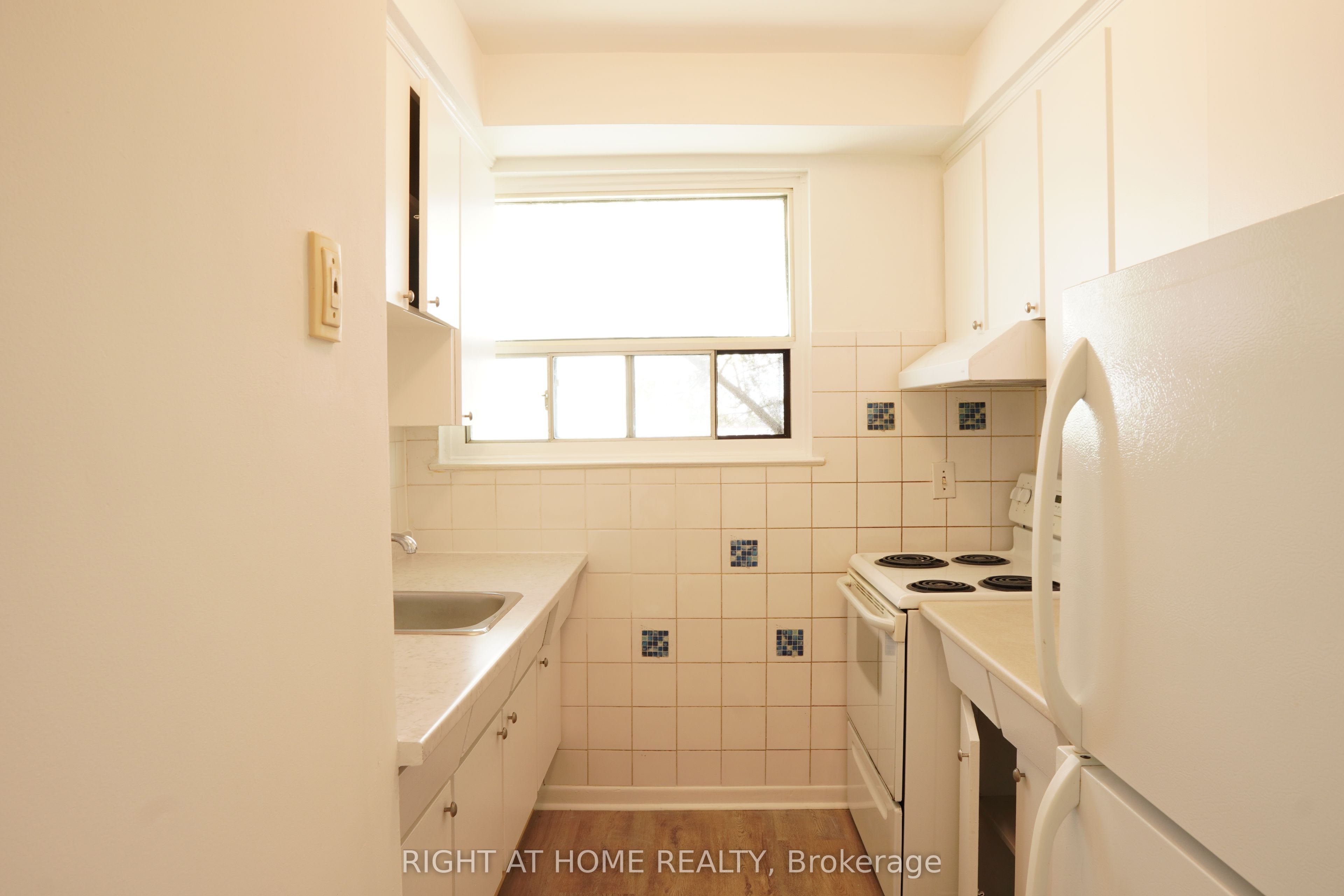 41 Northgate Drive 3, Toronto, ON M3K 1R3 photo 5