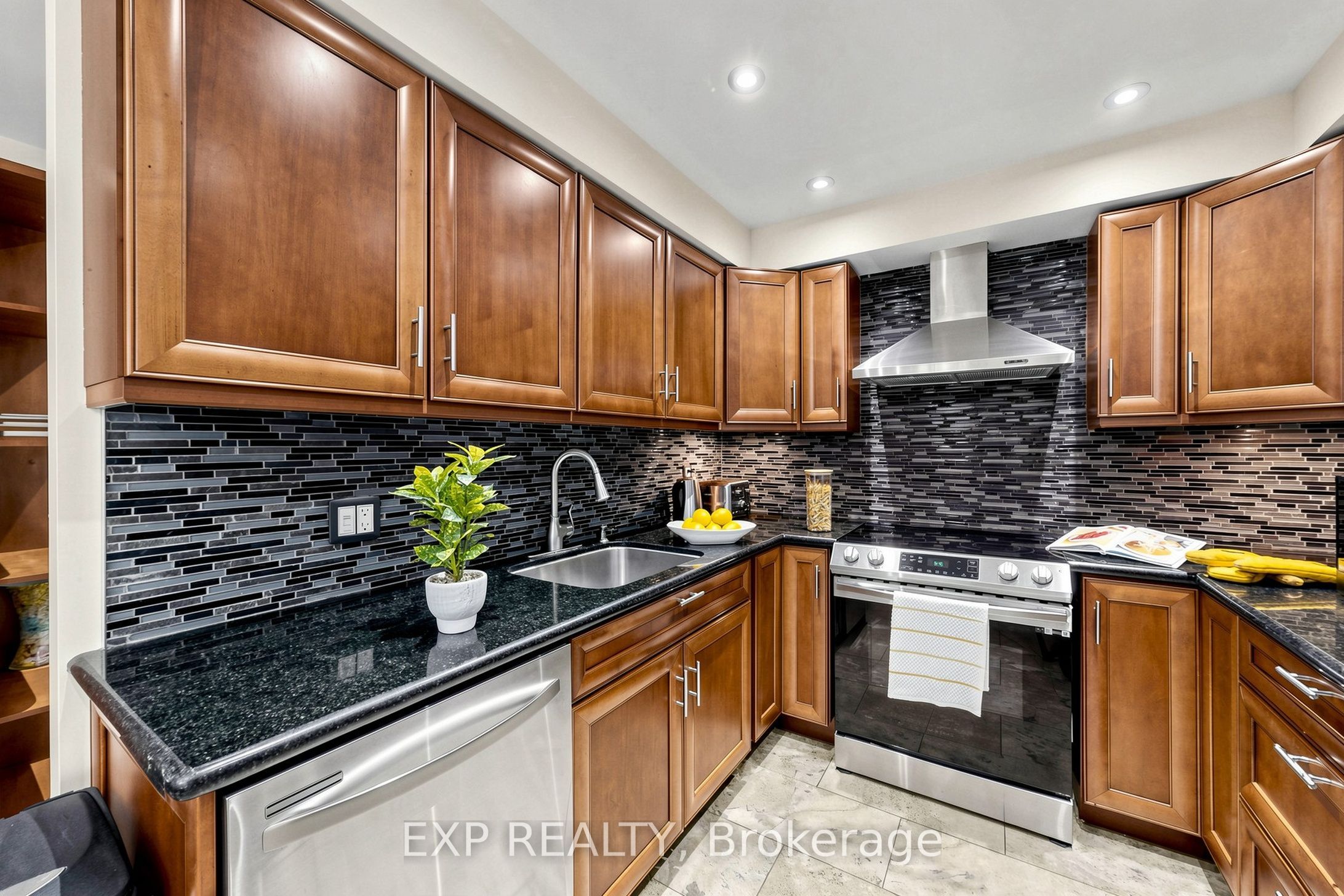 455 Apache Court 35, Mississauga, ON L4Z 3W8 photo 5