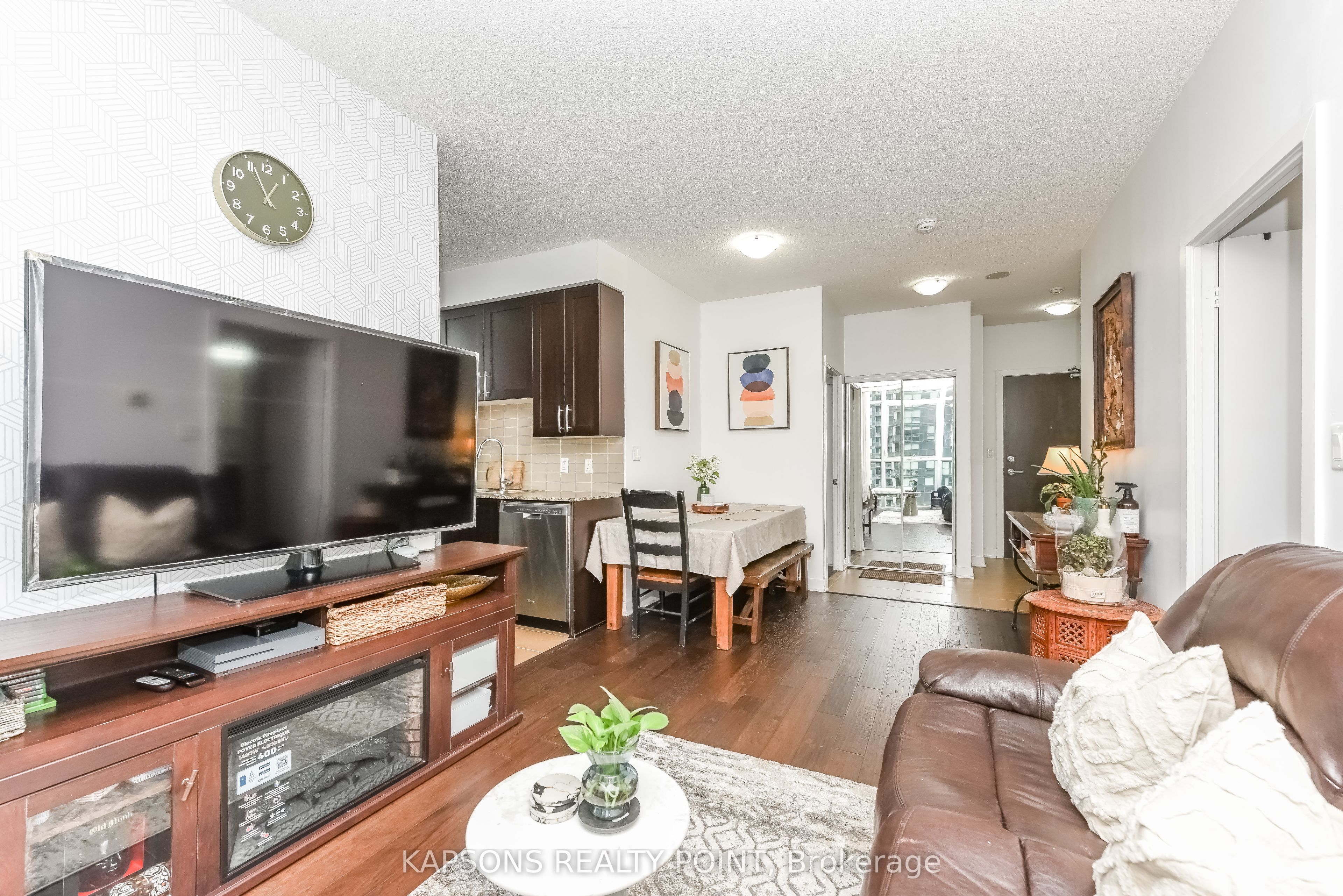 4070 Confederation Parkway 2204, Mississauga, ON L5B 0E9 photo 5