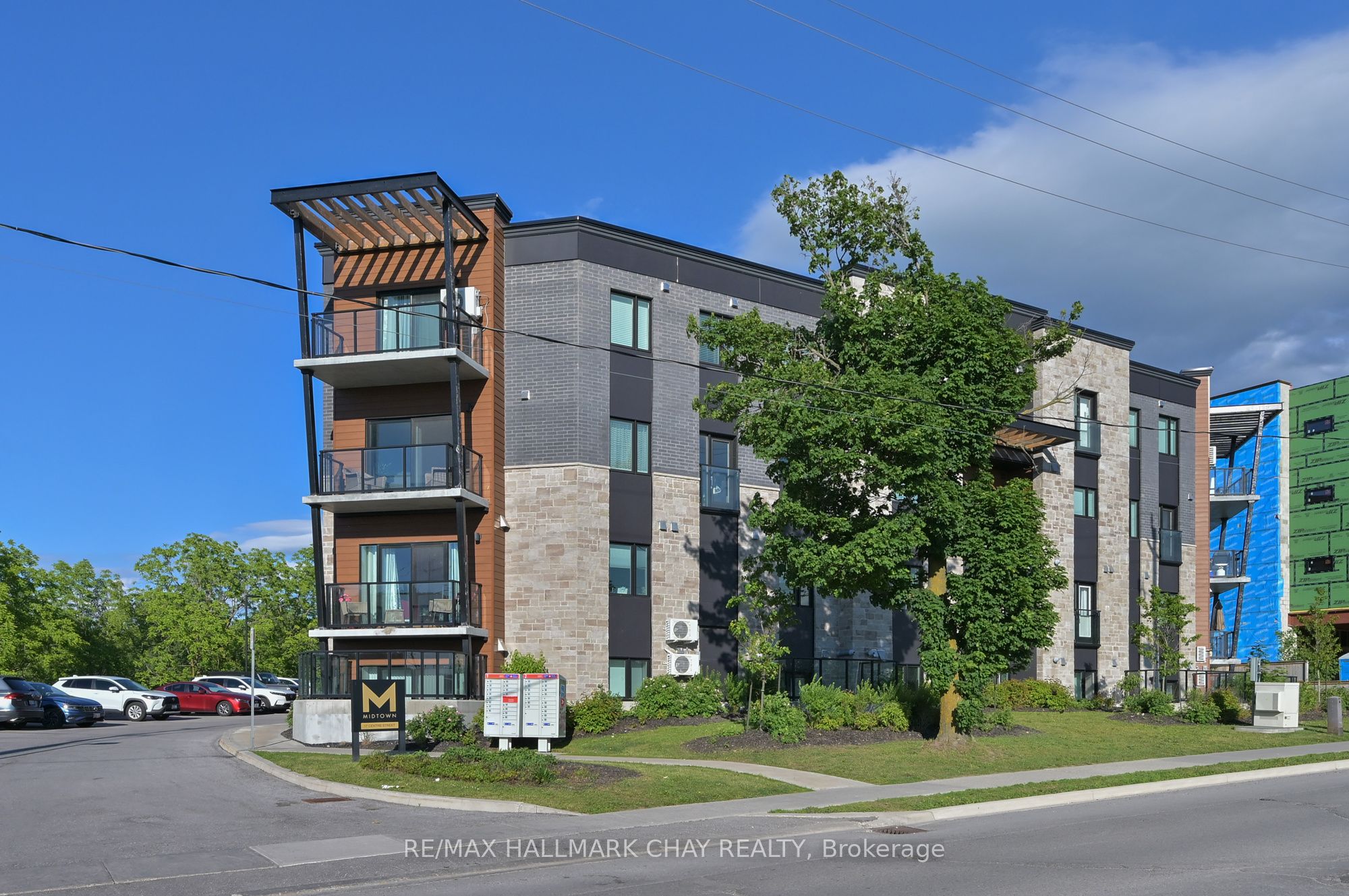 17 Centre Street 312, Orangeville, ON L9W 2W9