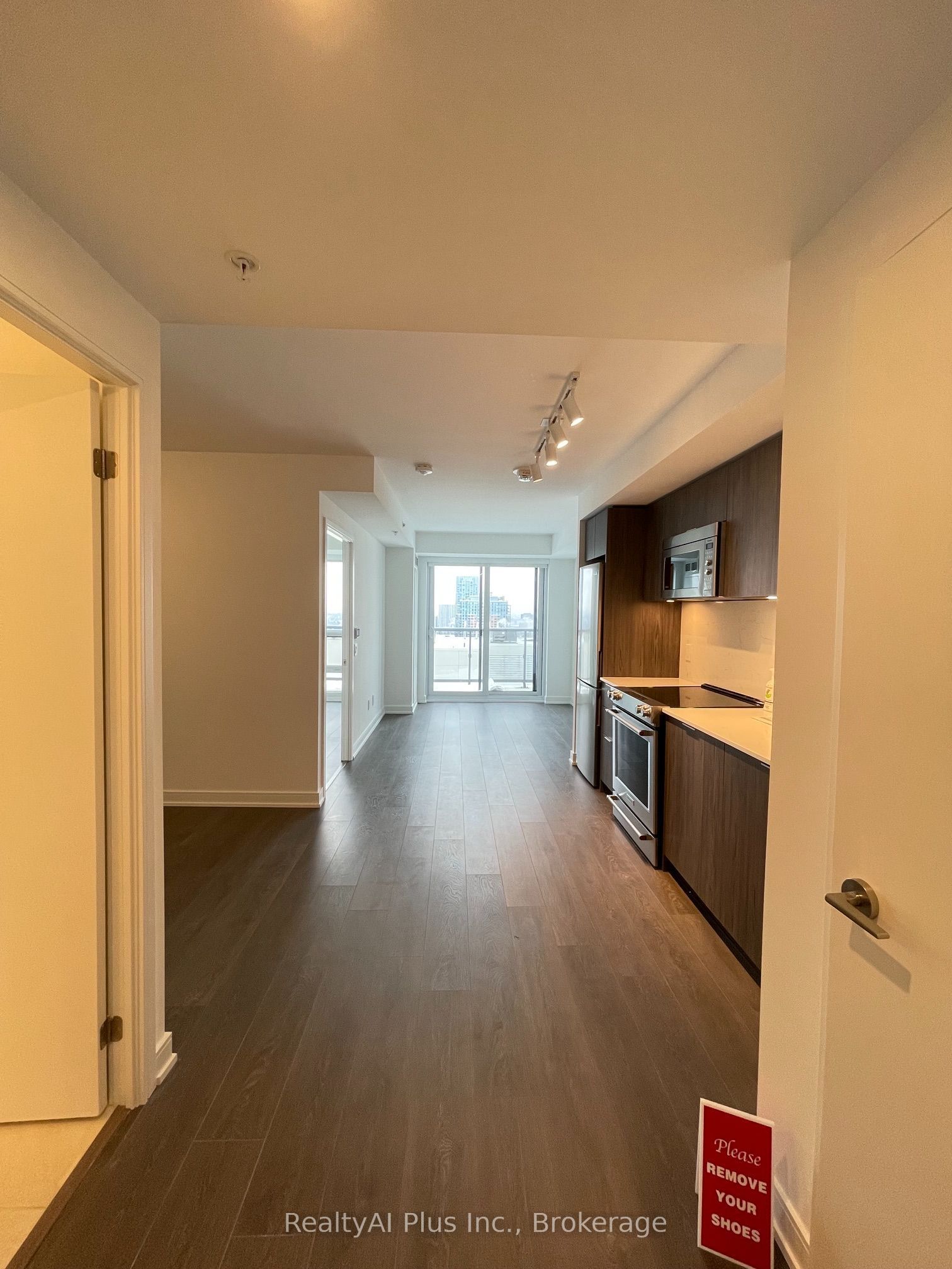 30 Samuel Wood Way 2405, Toronto, ON M9B 6K4 photo 4