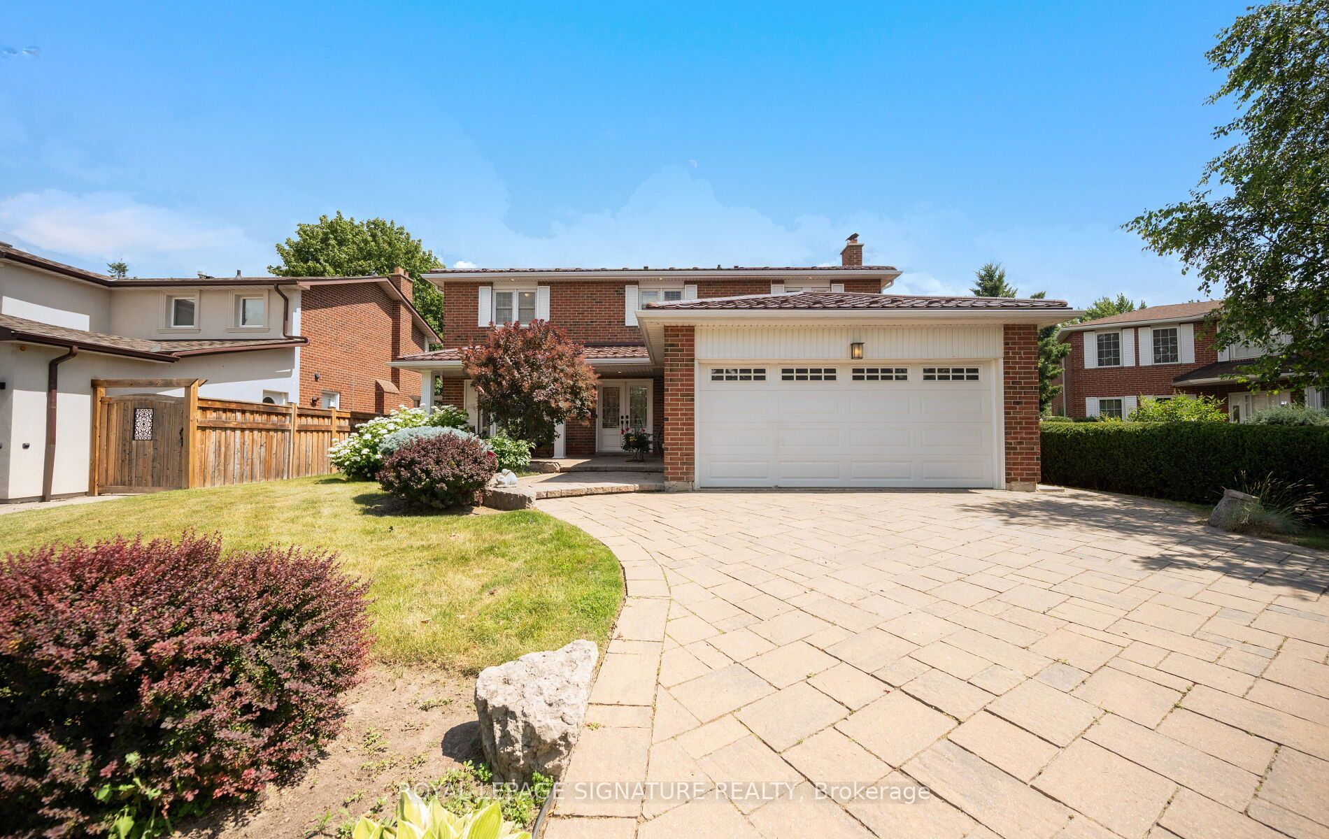 1892 Beechknoll Avenue, Mississauga, ON L4W 2G3 photo 3