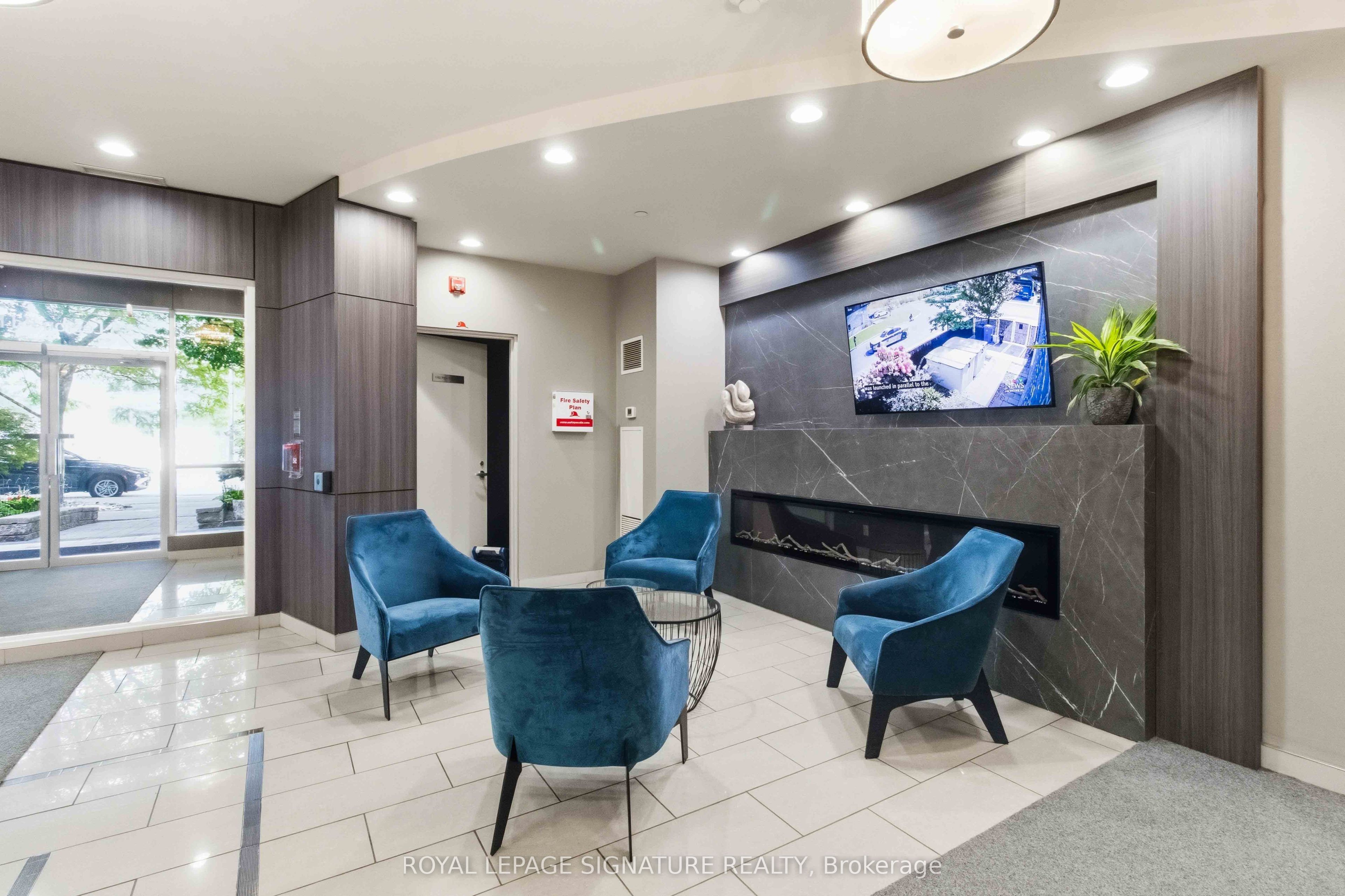 185 Legion Road N 1812, Toronto, ON M8Y 0A1 photo 4