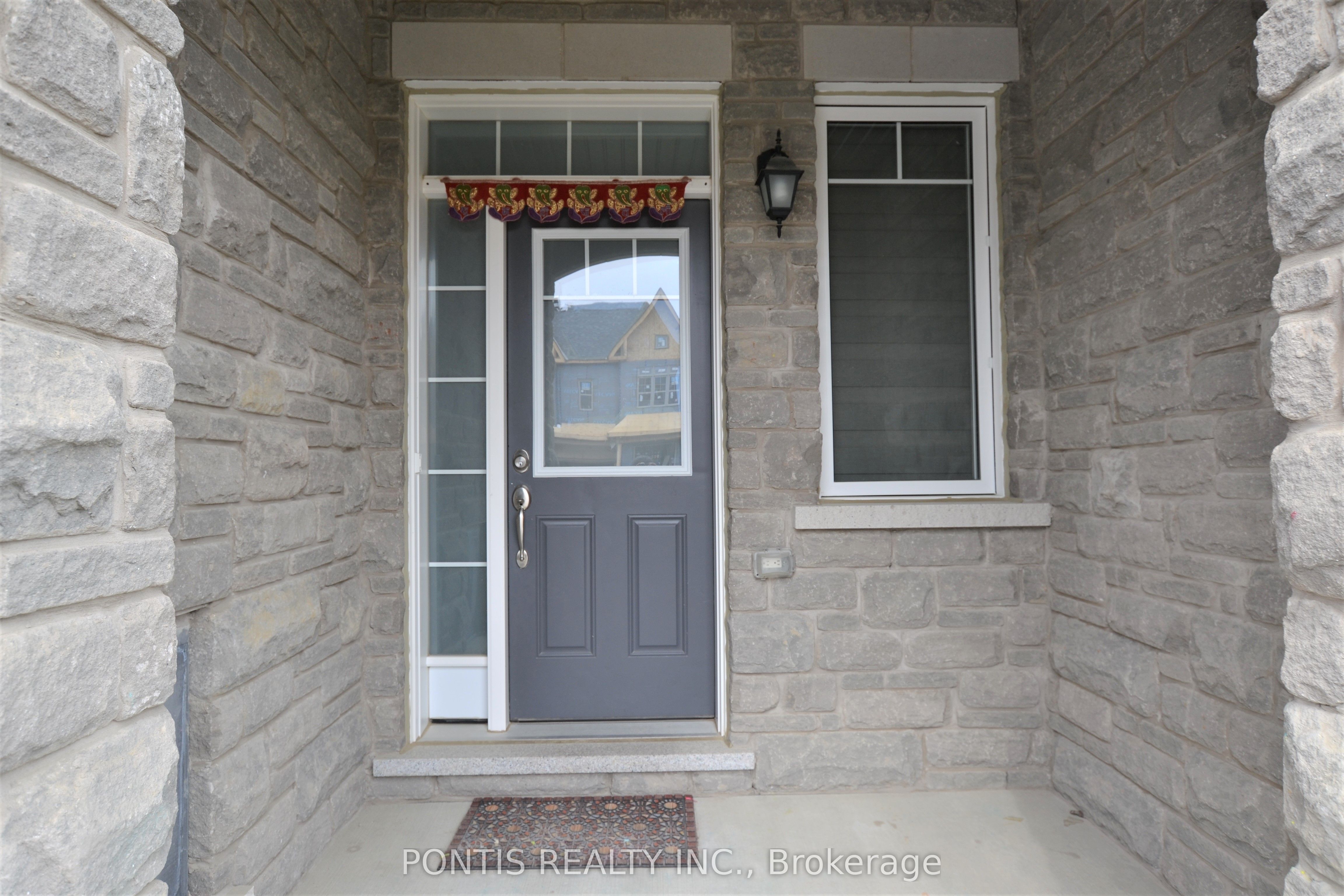 47 Phyllis Drive, Caledon, ON L7C 4E2 photo 2