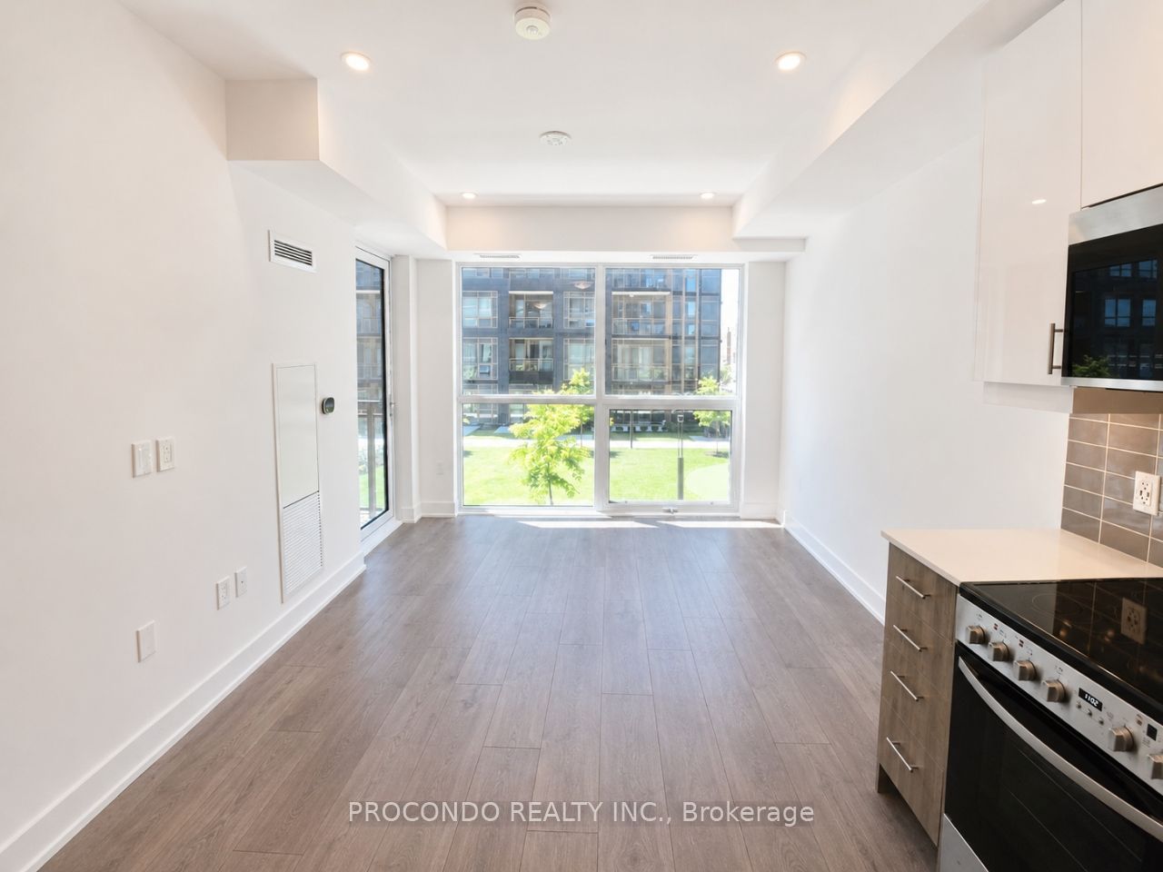 2343 KHALSA Gate 235, Oakville, ON L6M 5R6 photo 4