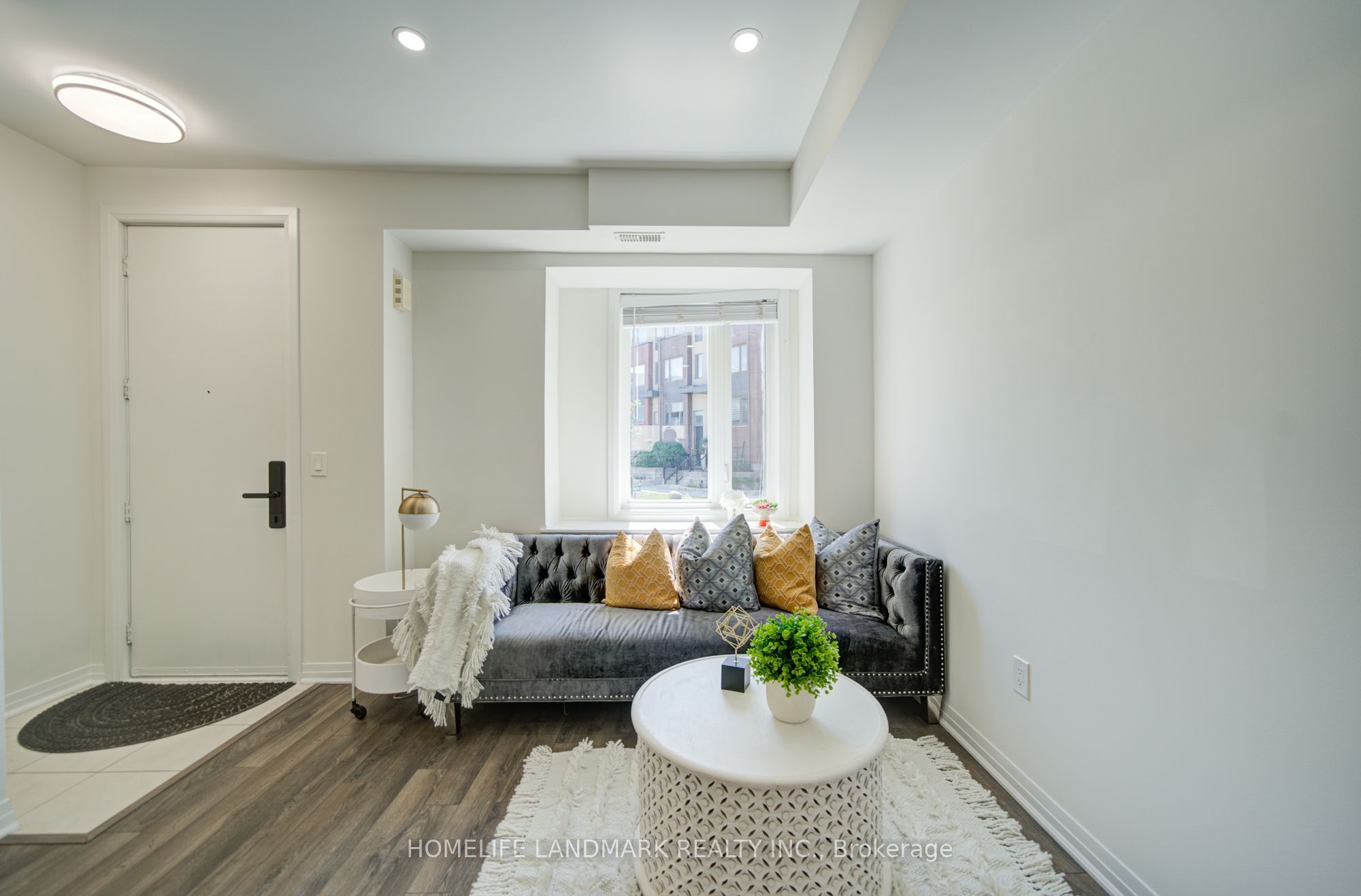 38 Sarah Jackson Crescent, Toronto, ON M3K 0B6 photo 4