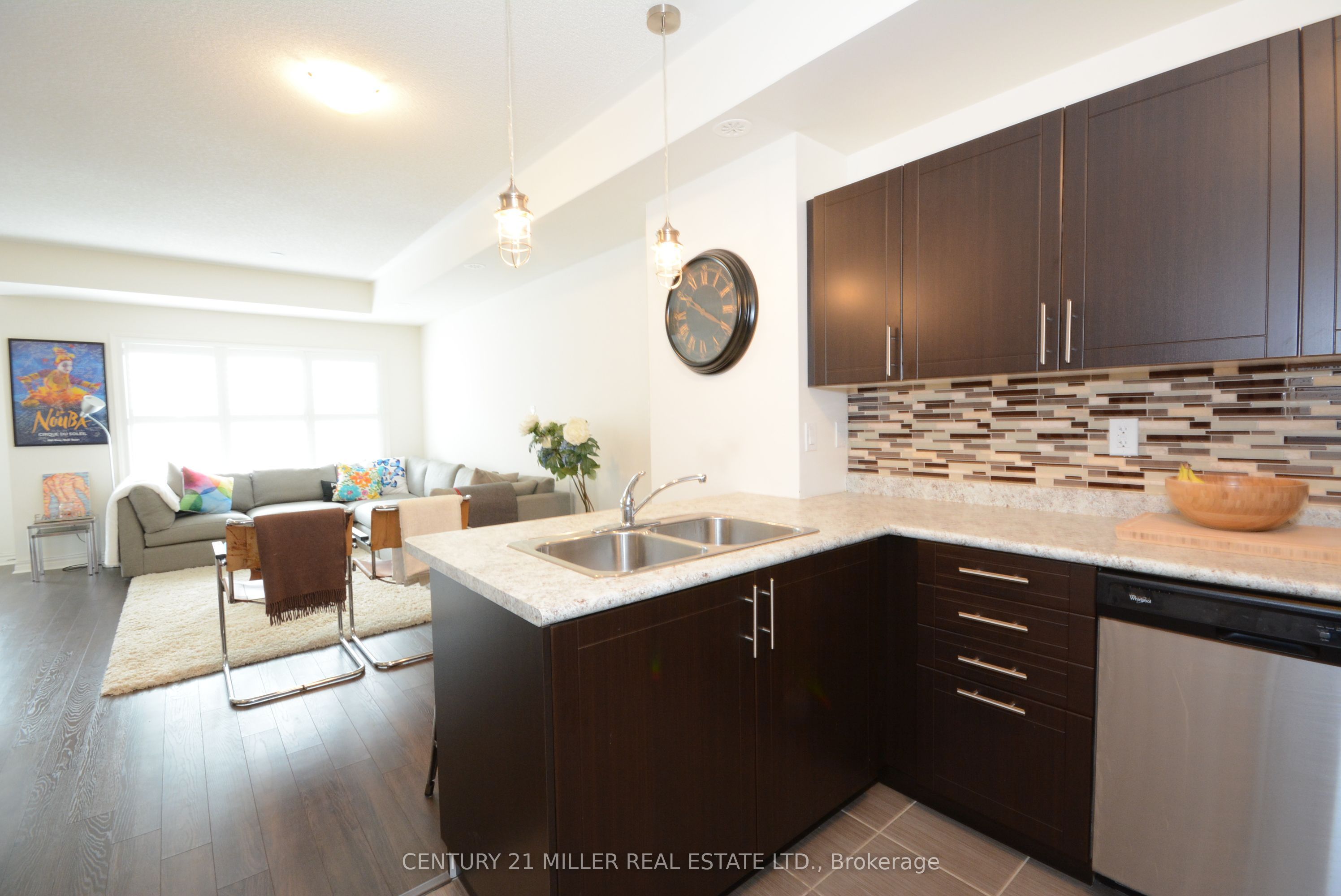 2420 Baronwood Drive 03-03, Oakville, ON L6M 0J7 photo 3