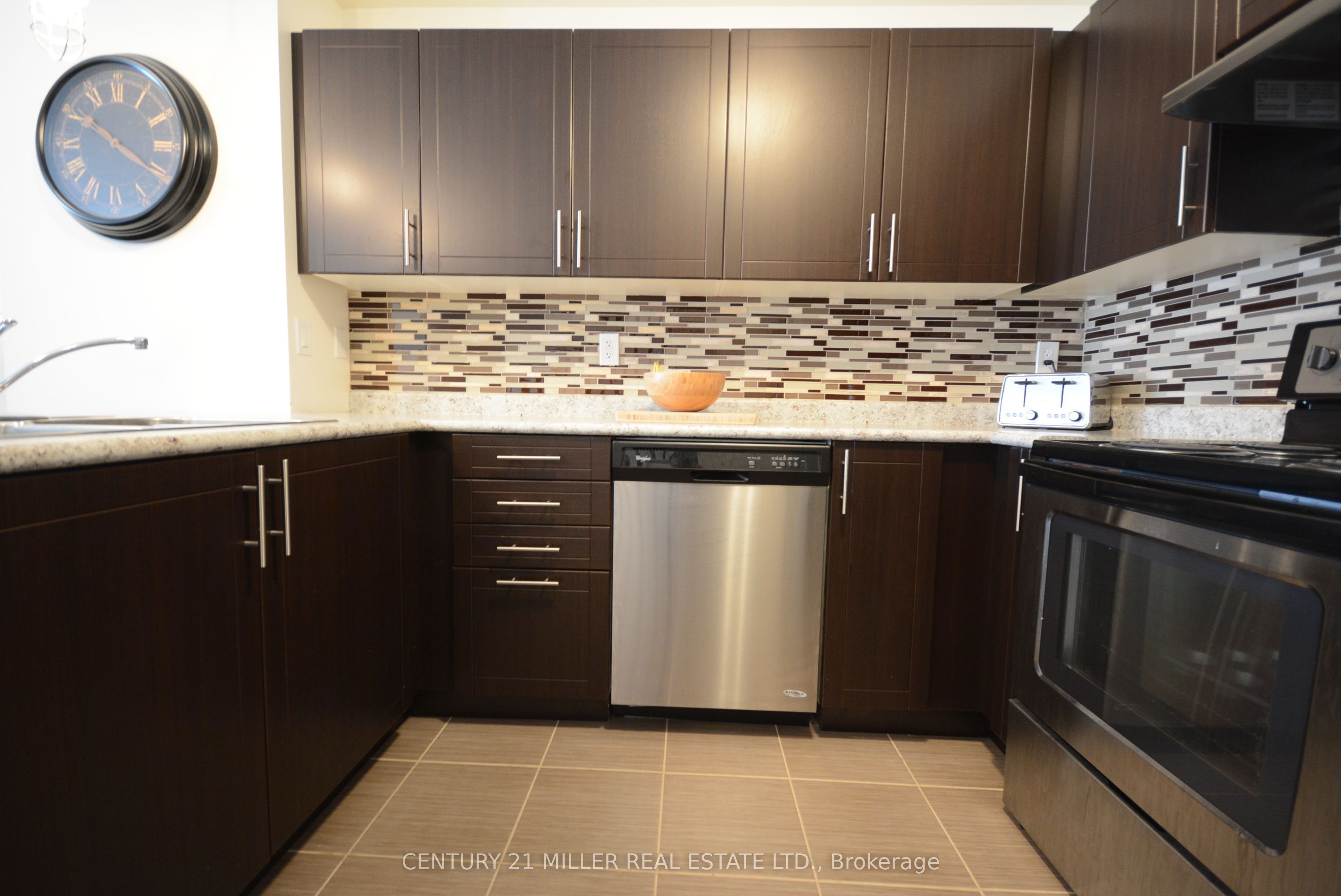 2420 Baronwood Drive 03-03, Oakville, ON L6M 0J7 photo 4