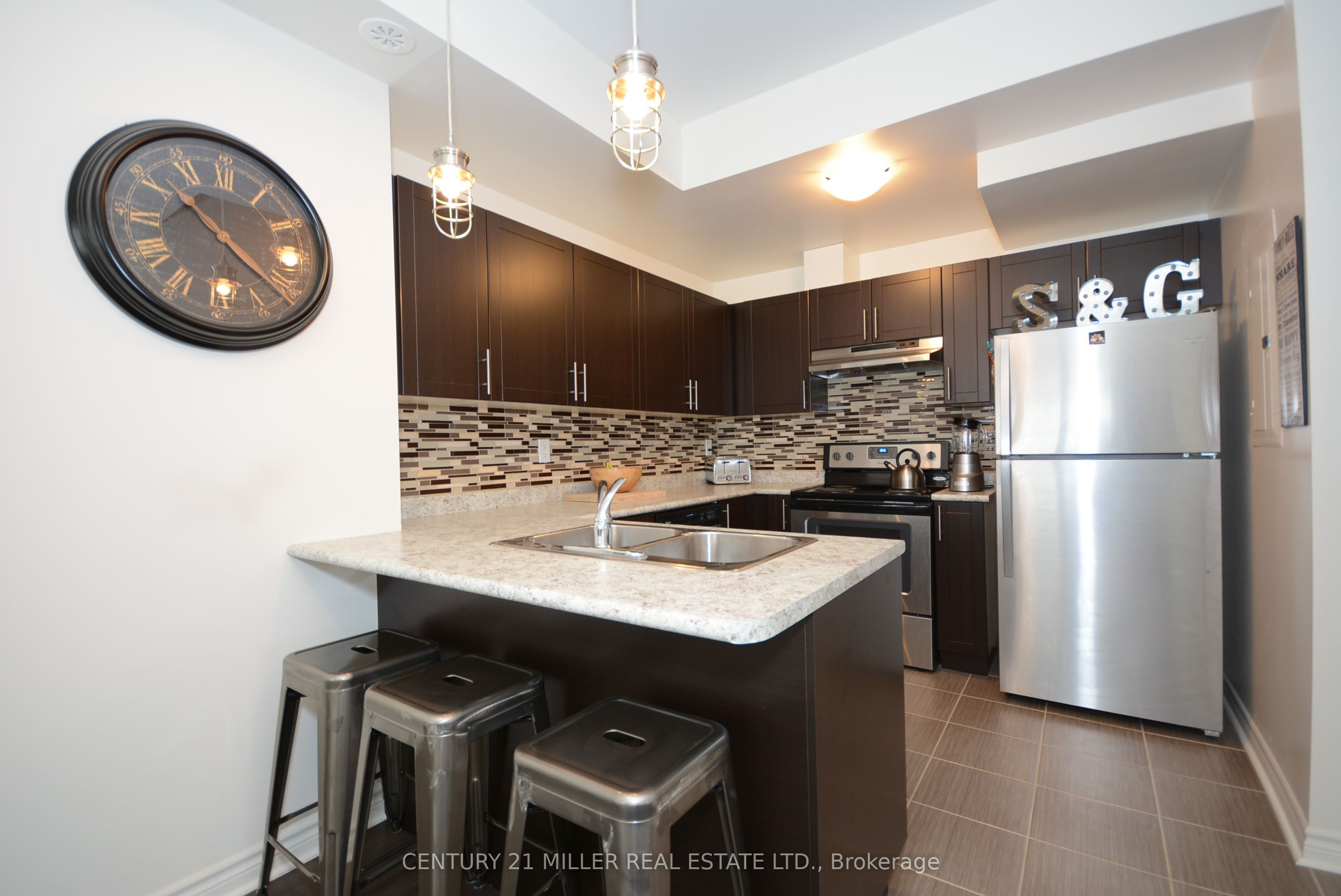 2420 Baronwood Drive 03-03, Oakville, ON L6M 0J7 photo 5