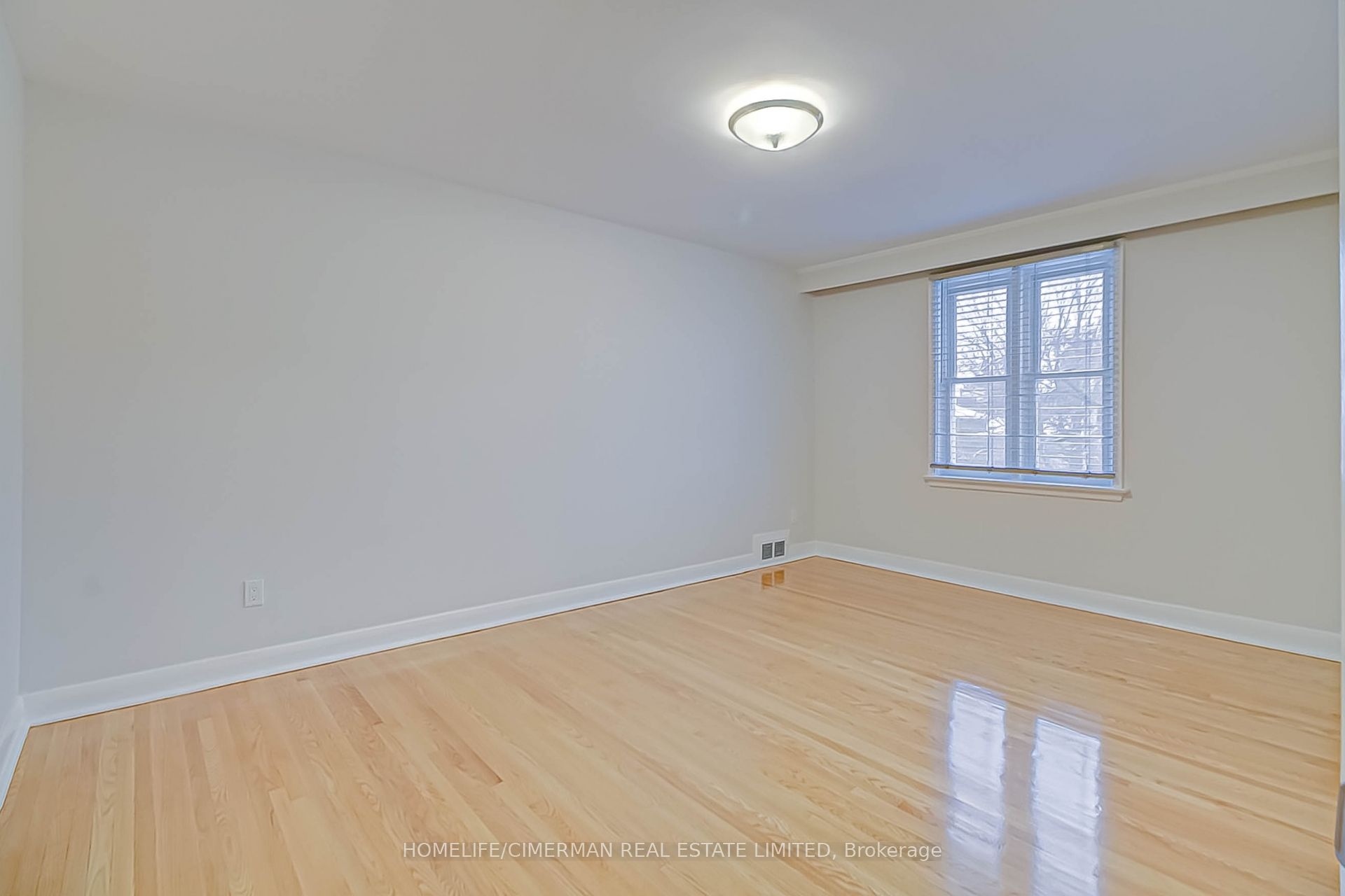 25 Sage Avenue, Toronto, ON M6B 3W4
