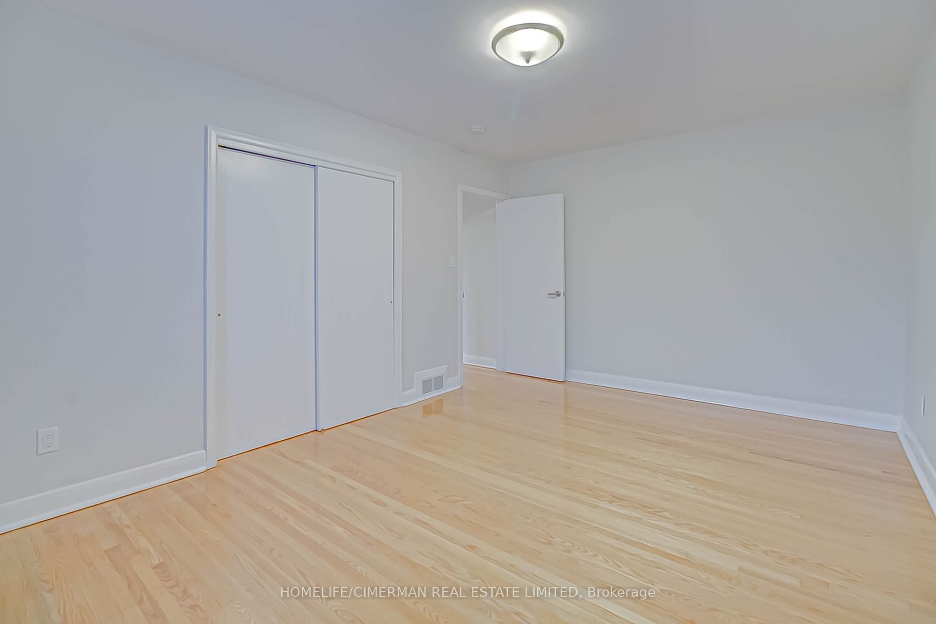 25 Sage Avenue, Toronto, ON M6B 3W4 photo 2