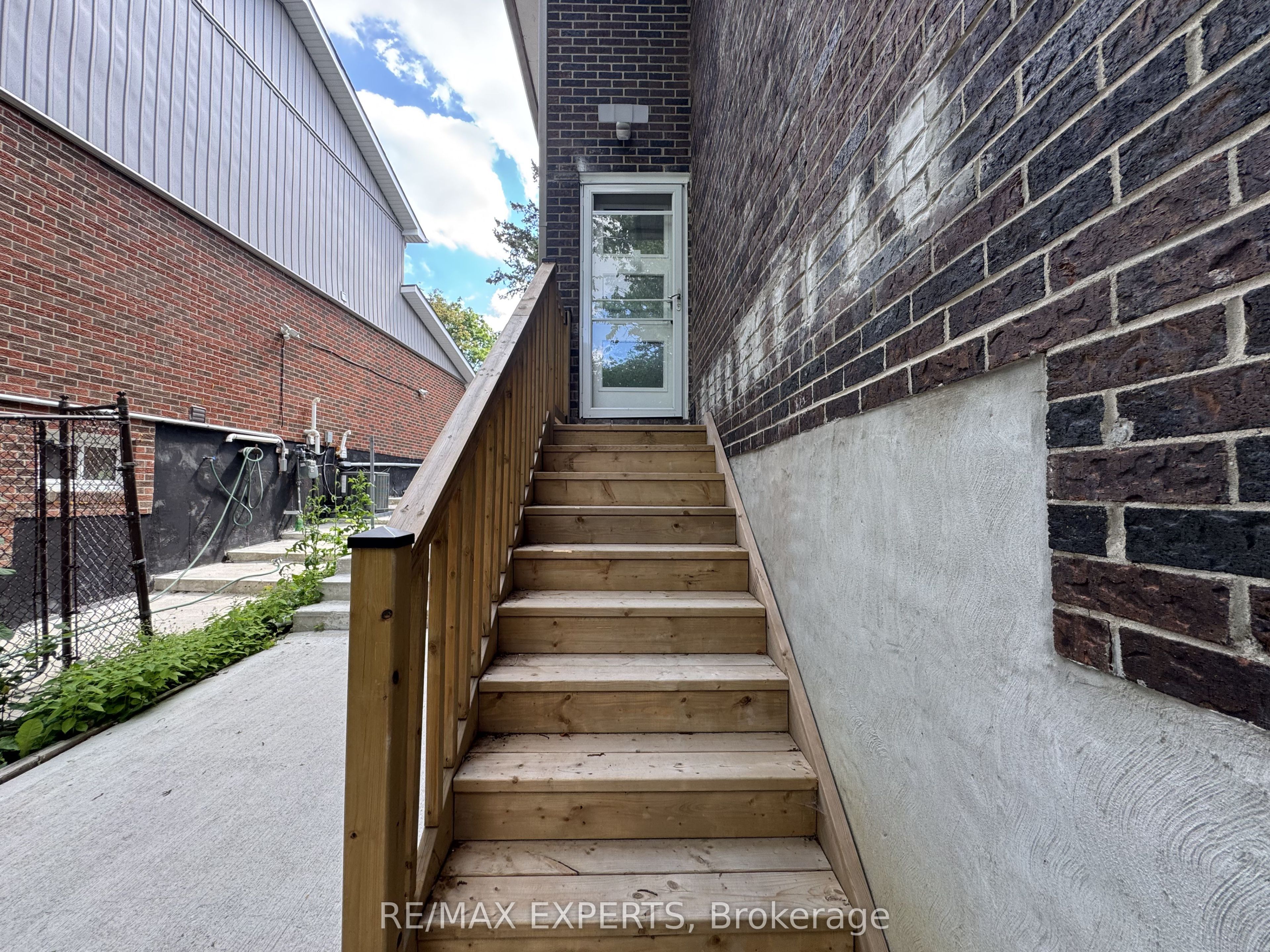 209 Ridge Road Unit B Basement, Caledon, ON L7E 4W2