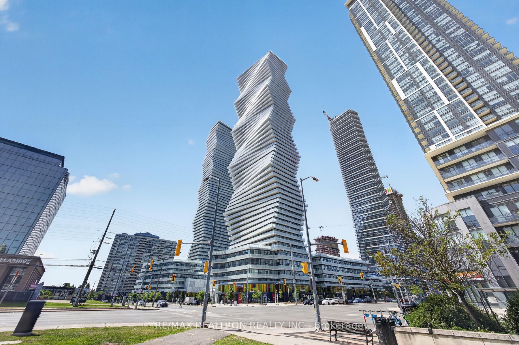 3900 Confederation Parkway 1203, Mississauga, ON L5B 0M3