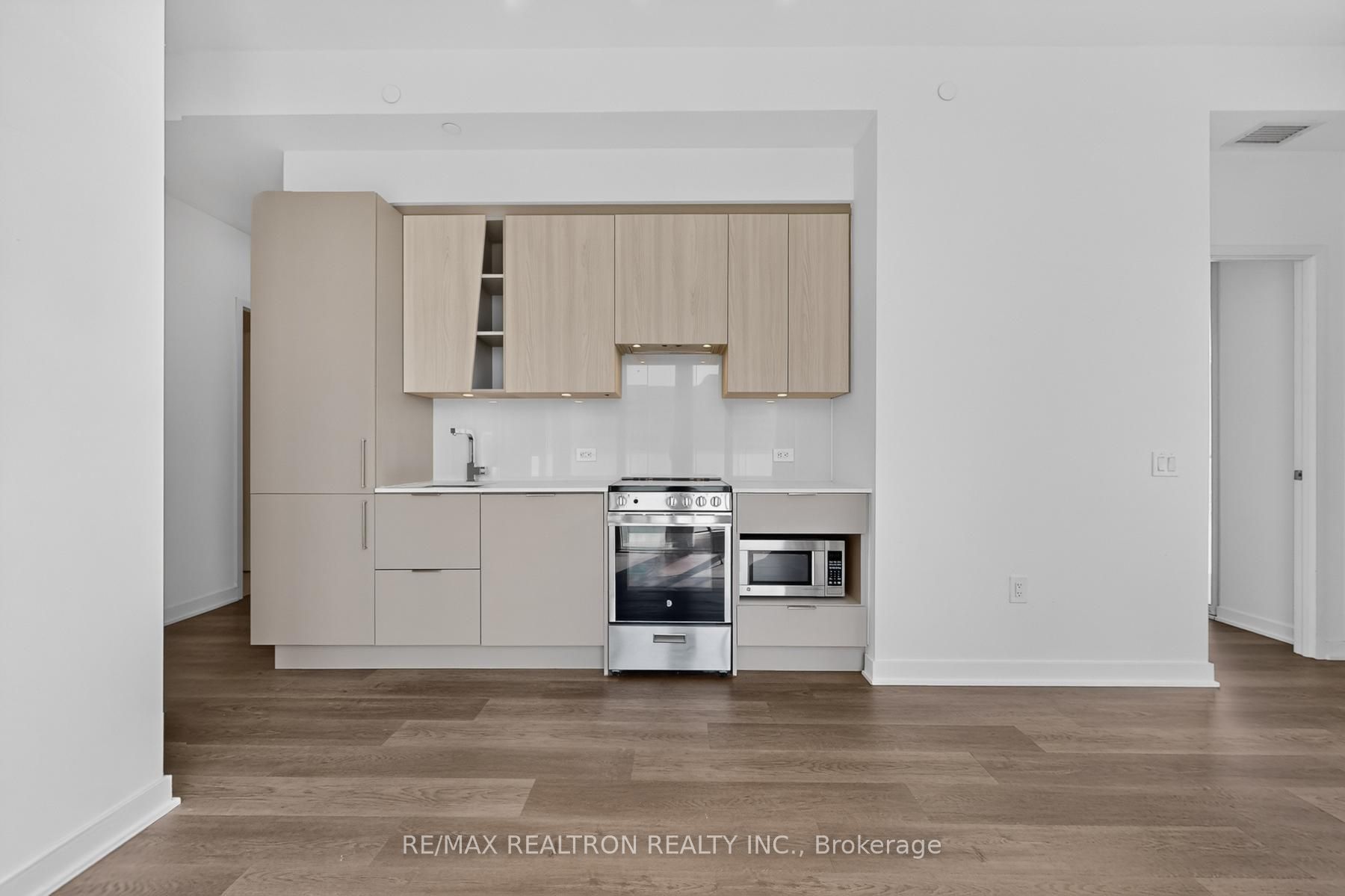 3900 Confederation Parkway 1203, Mississauga, ON L5B 0M3 photo 5