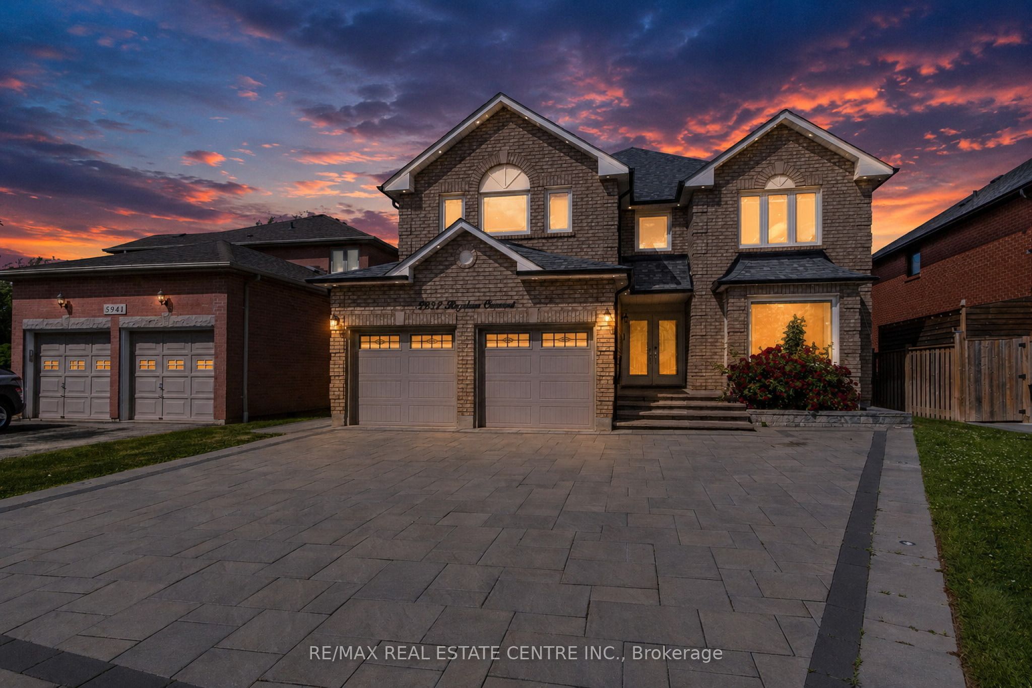 5937 Rayshaw Crescent, Mississauga, ON L5M 2P1 photo 2