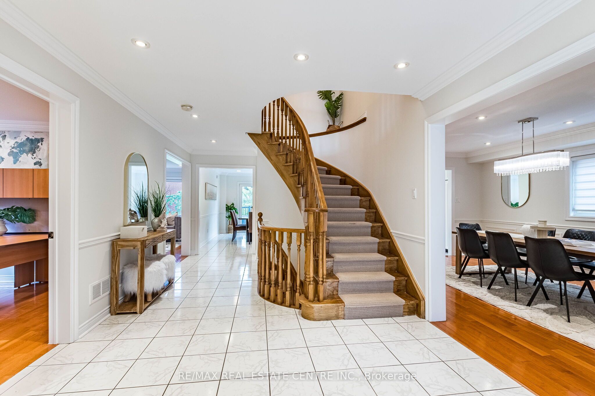 5937 Rayshaw Crescent, Mississauga, ON L5M 2P1 photo 5
