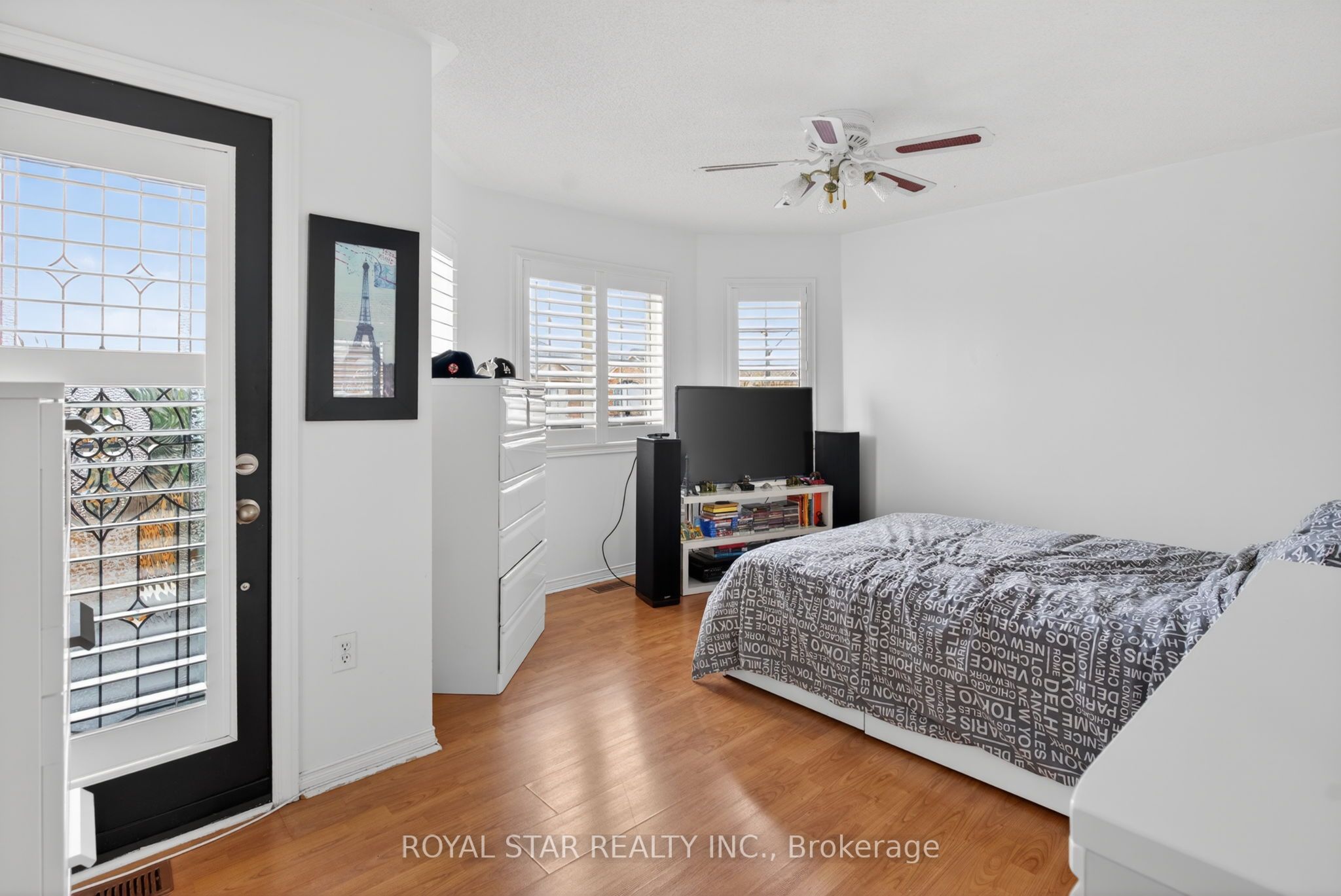 3841 Edgecliffe Run, Mississauga, ON L5M 6N6