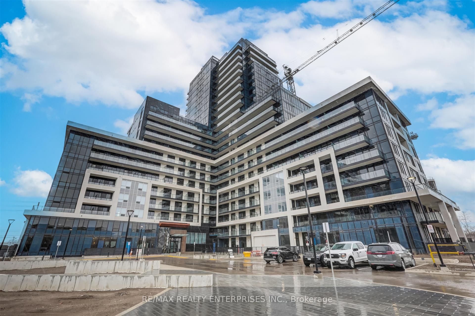 3220 William Coltson Avenue 703, Oakville, ON L6H 7X9