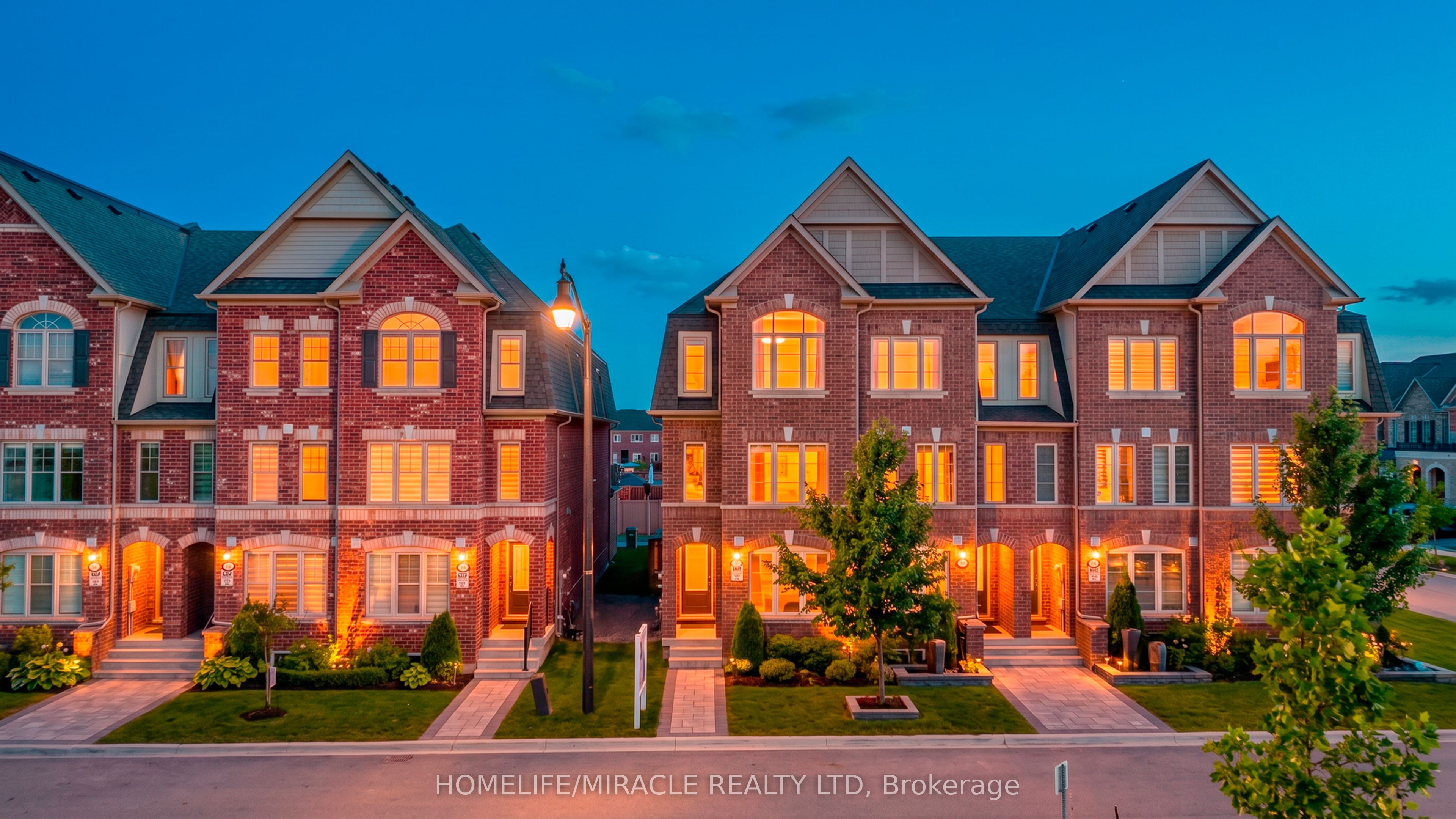 11 Finegan Circle, Brampton, ON L7A 4Z7 photo 2