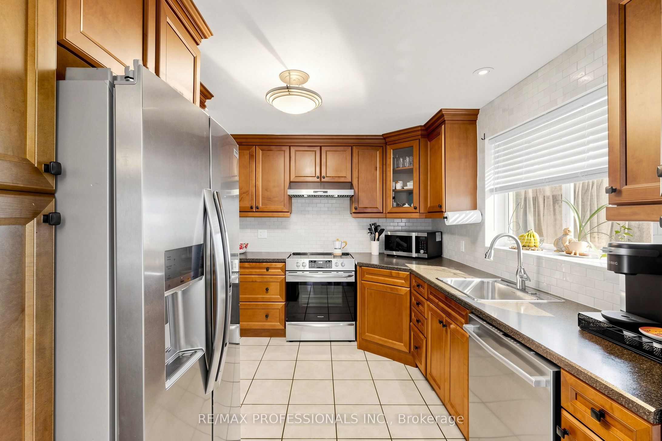 17 Barwell Crescent, Toronto, ON M9W 2W4 photo 5