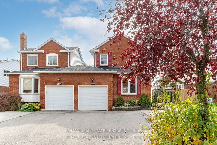 2046 Glenada Crescent, Oakville, ON L6H 4M3 photo 2