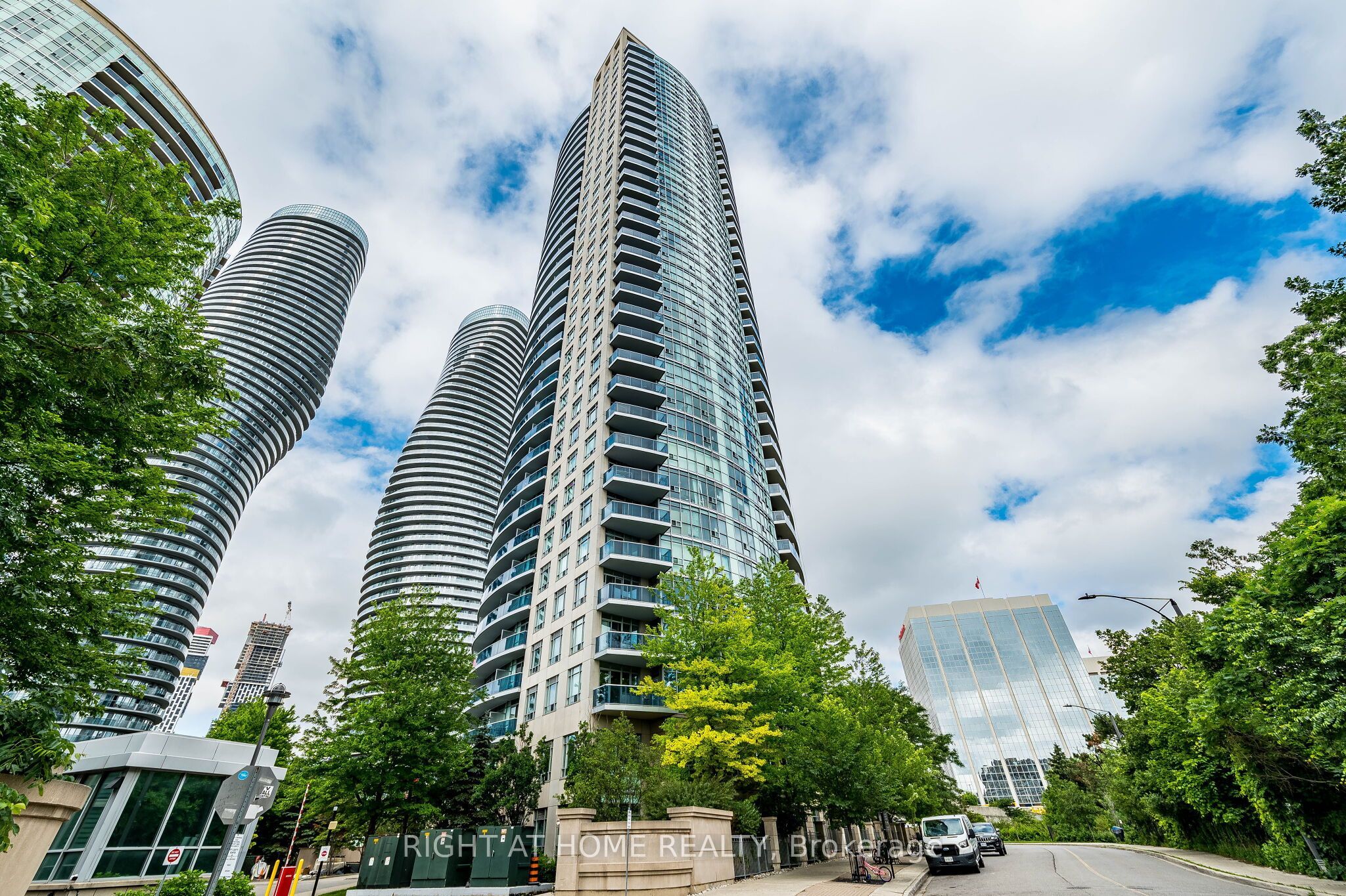 80 Absolute Avenue 2302, Mississauga, ON L4Z 0A5