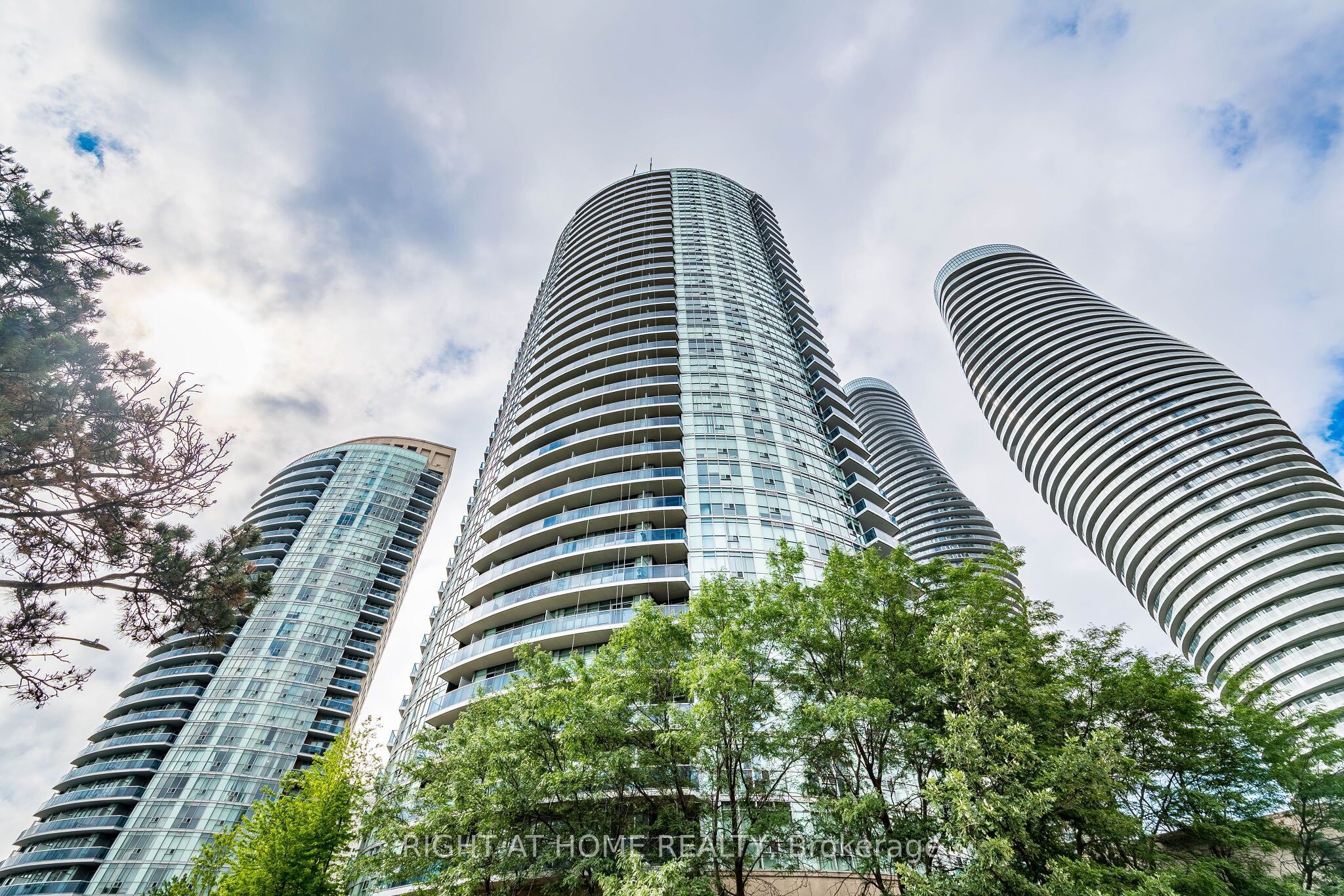 80 Absolute Avenue 2302, Mississauga, ON L4Z 0A5 photo 3