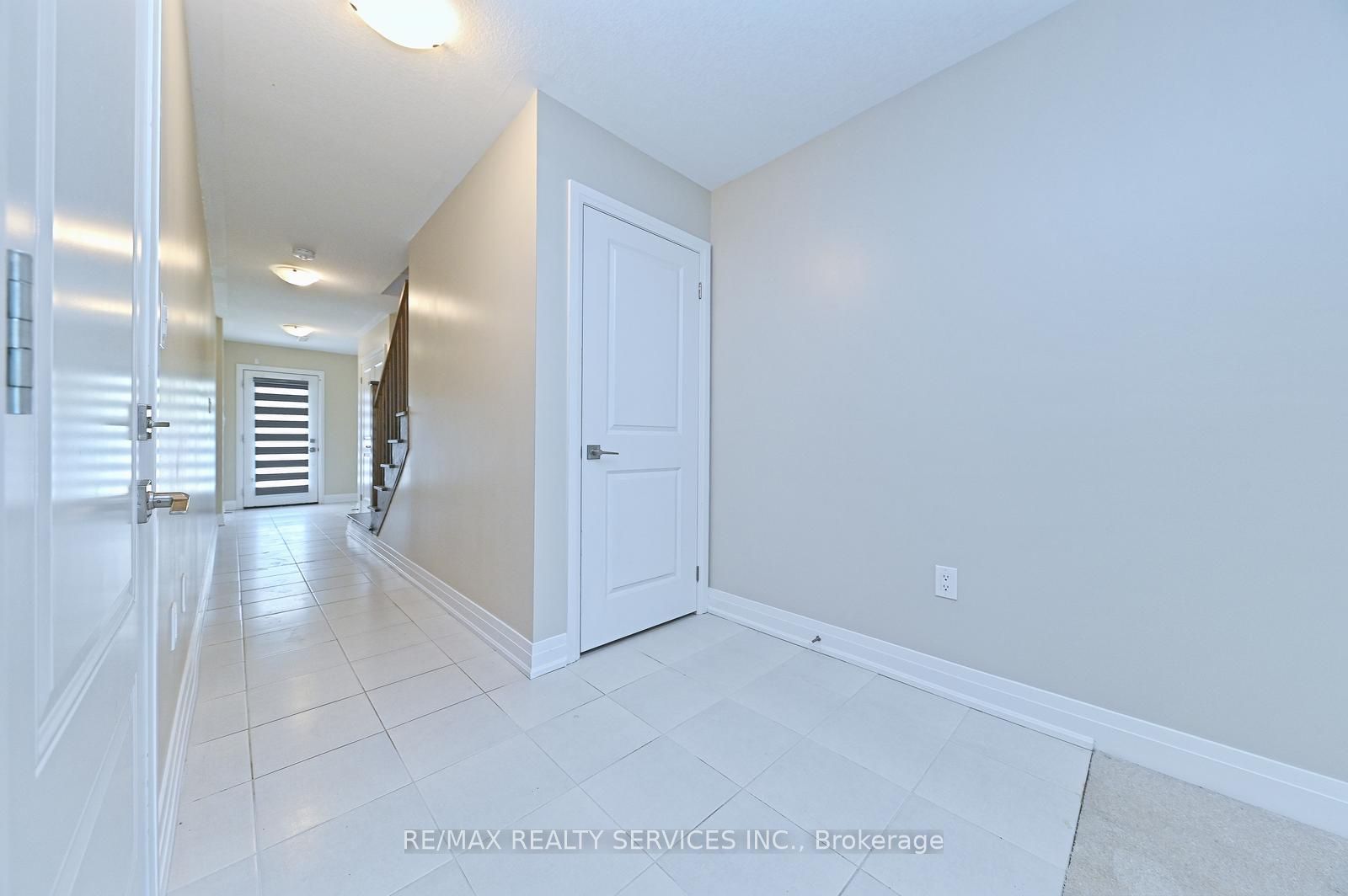 52 Humberstone Drive, Halton Hills, ON L7G 0P6 photo 5