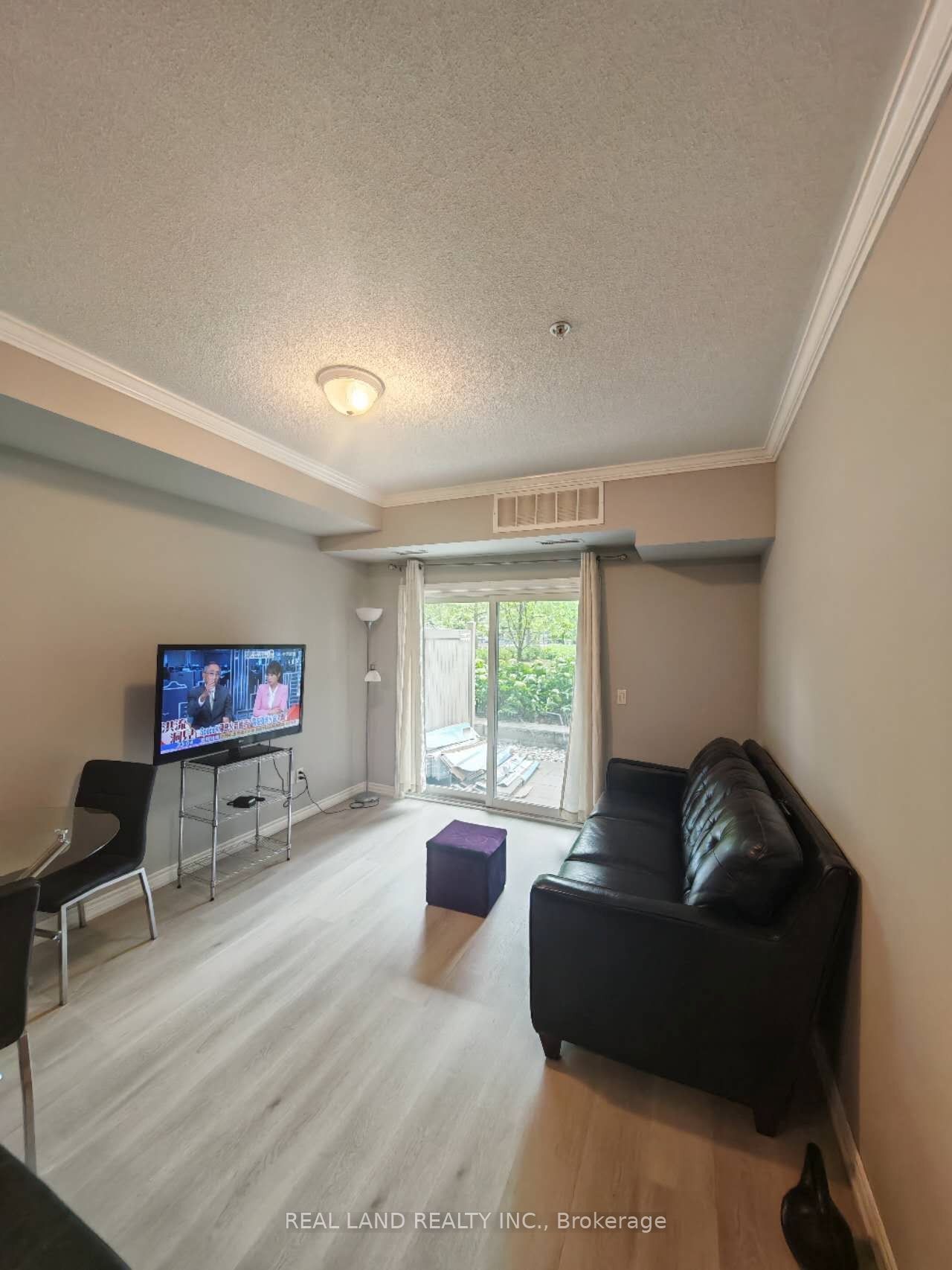 570 Lolita Gardens 127, Mississauga, ON L5A 0A1 photo 5