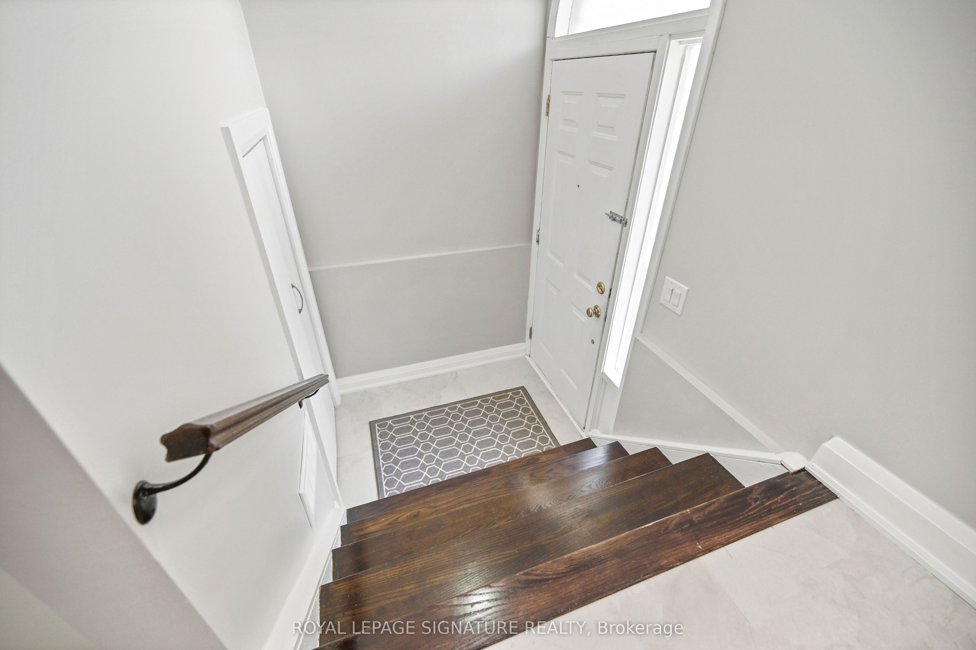 23 Abell Drive, Brampton, ON L5V 2W1 photo 3