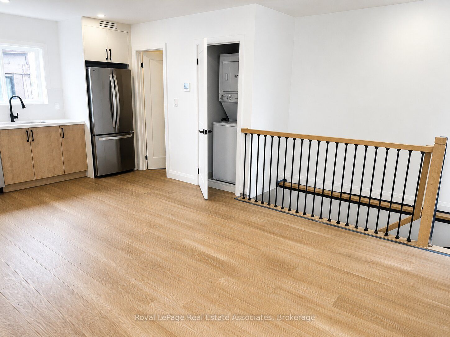 17 White Avenue 1 GS, Toronto, ON M6N 1S7 photo 2