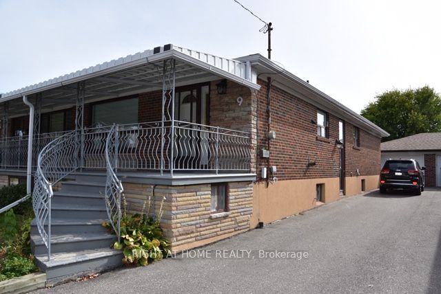 9 Elnathan Crescent Bsmt, Toronto, ON M9L 2G2
