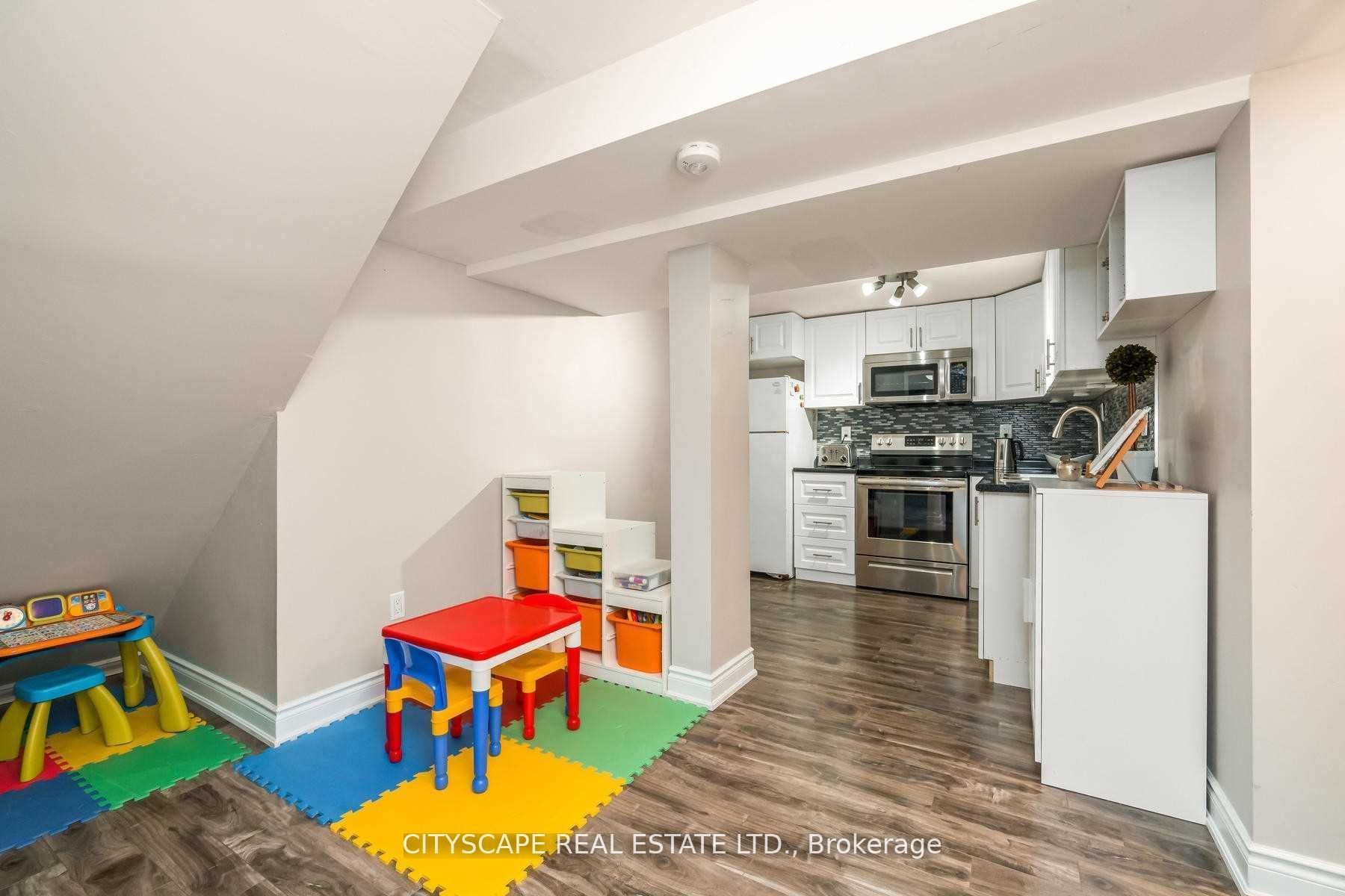 6103 Silken Lauman Way, Mississauga, ON L5V 1A1 photo 4