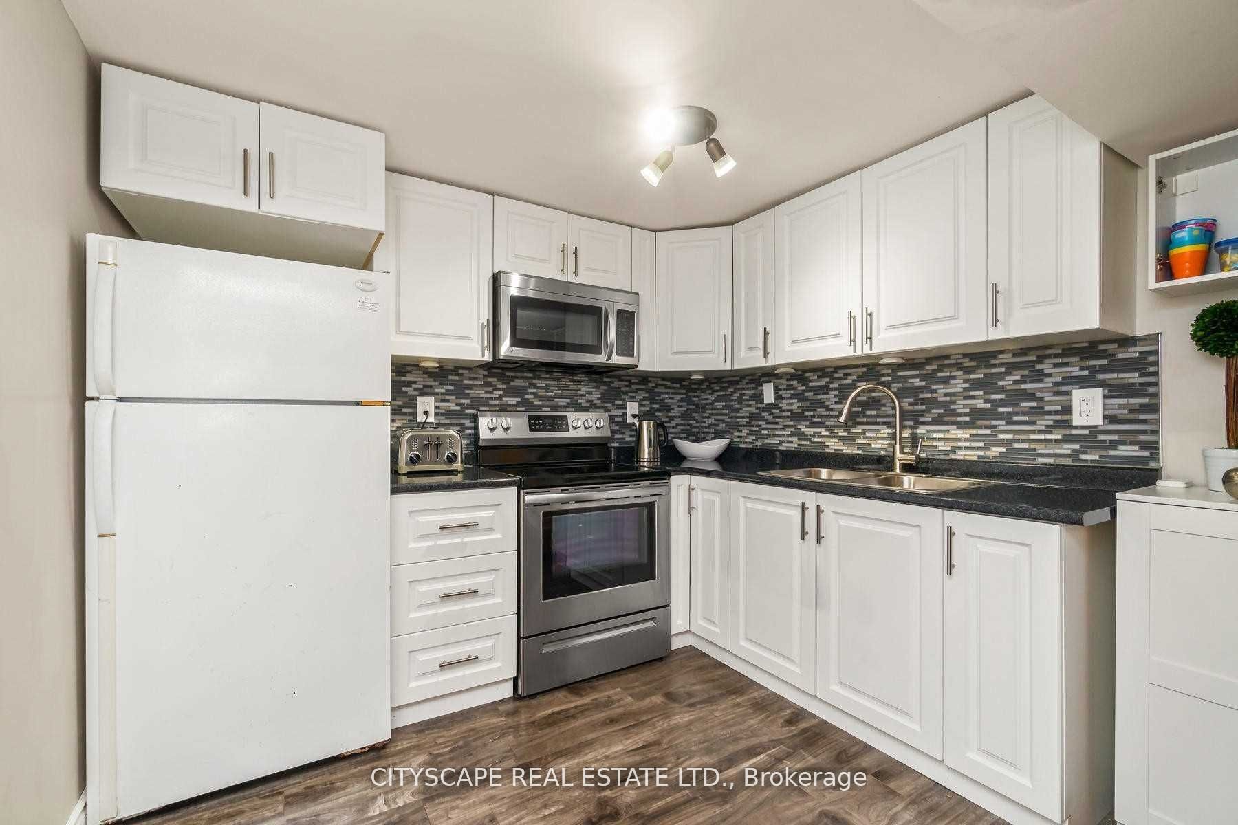 6103 Silken Lauman Way, Mississauga, ON L5V 1A1 photo 5