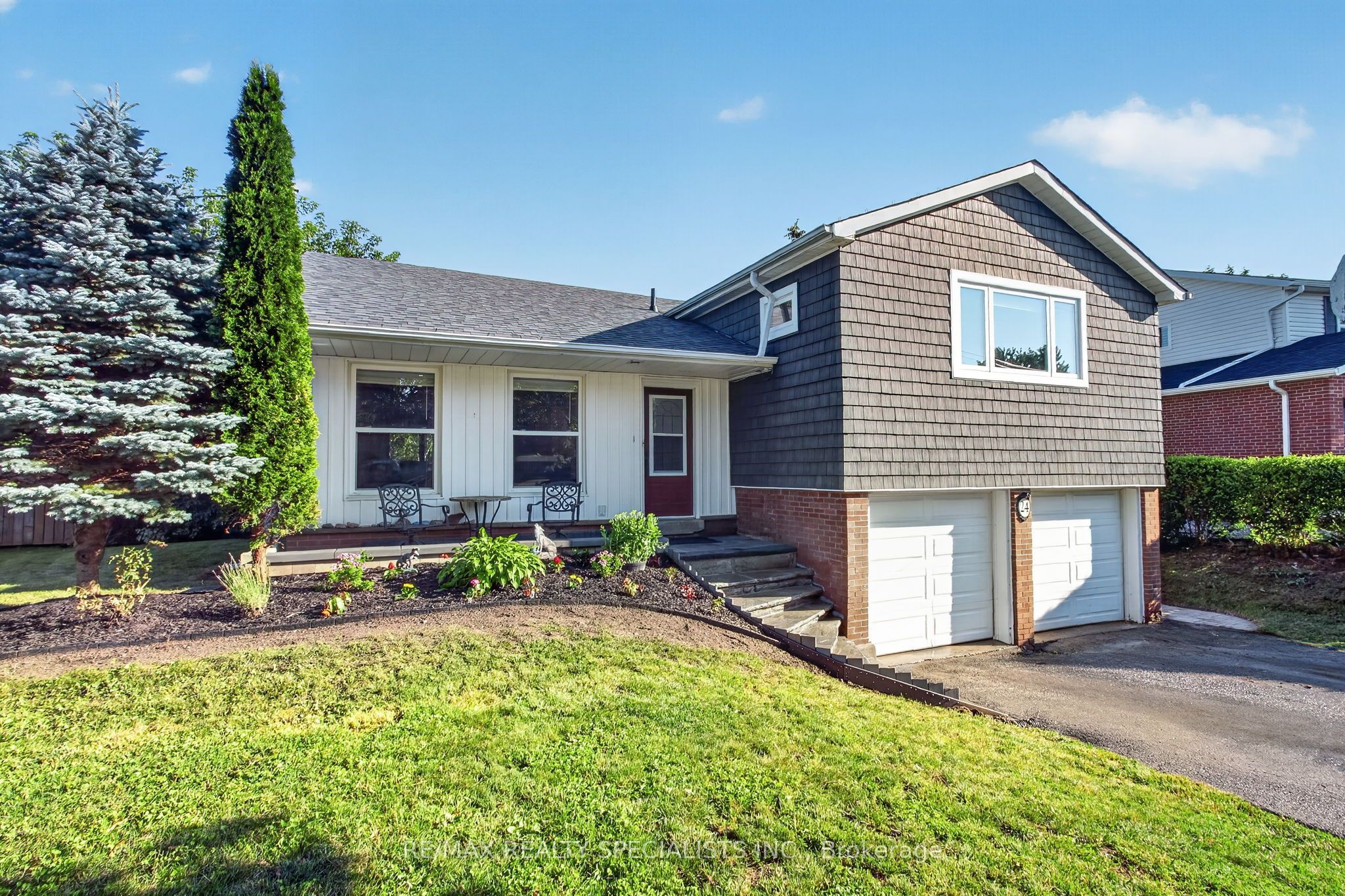 24 Regan Crescent, Halton Hills, ON L7G 1B1 photo 4