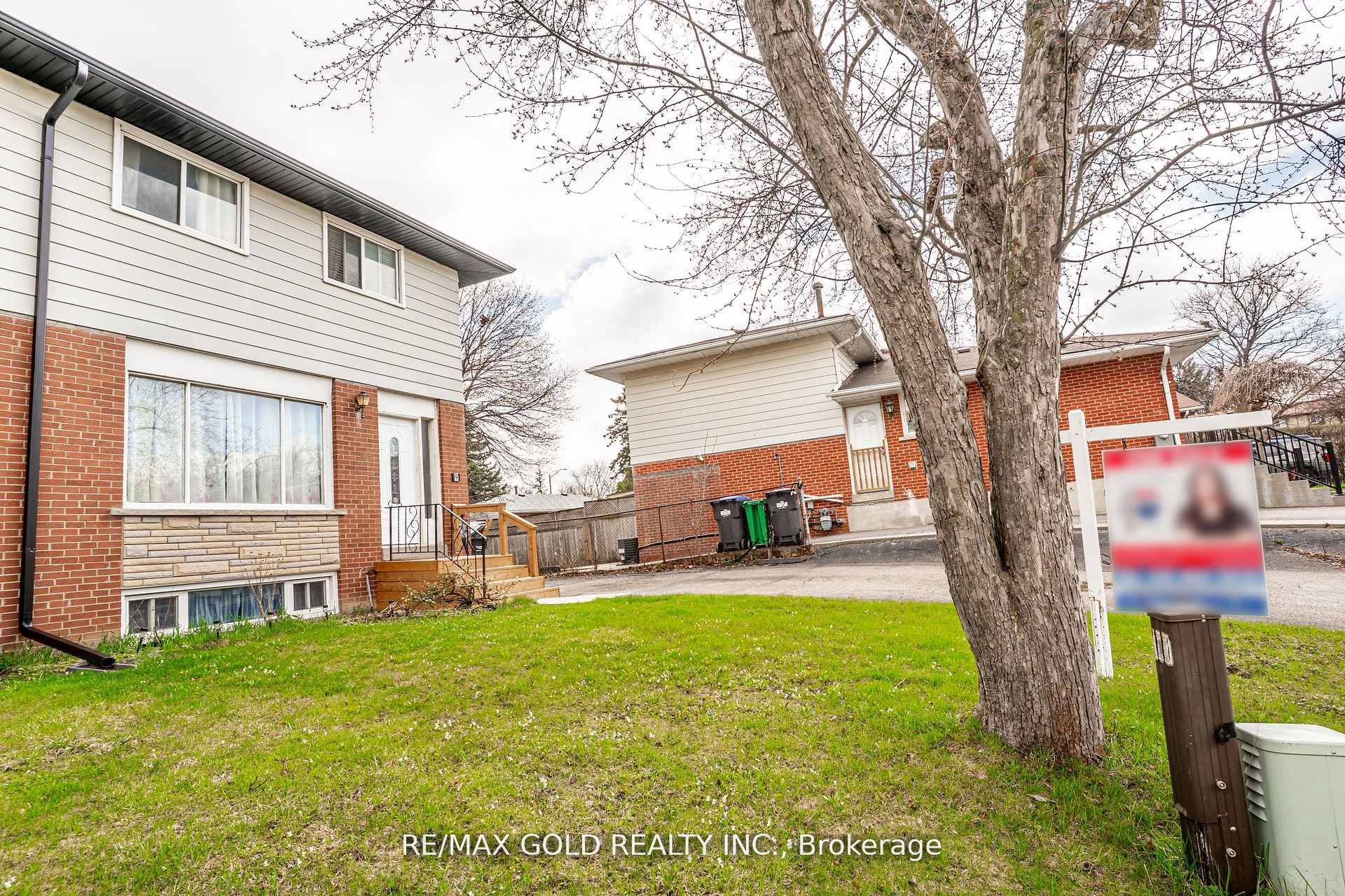 9 Mordon Court, Brampton, ON L6V 2B5 photo 2