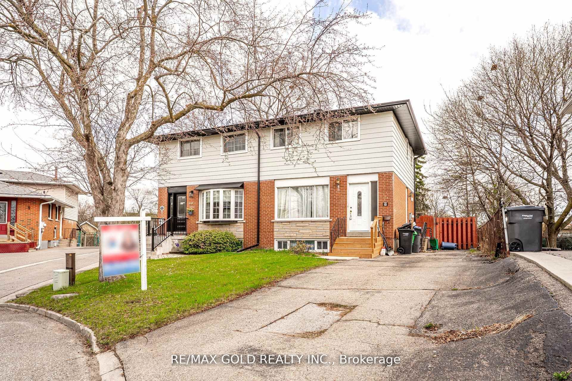 9 Mordon Court, Brampton, ON L6V 2B5 photo 3