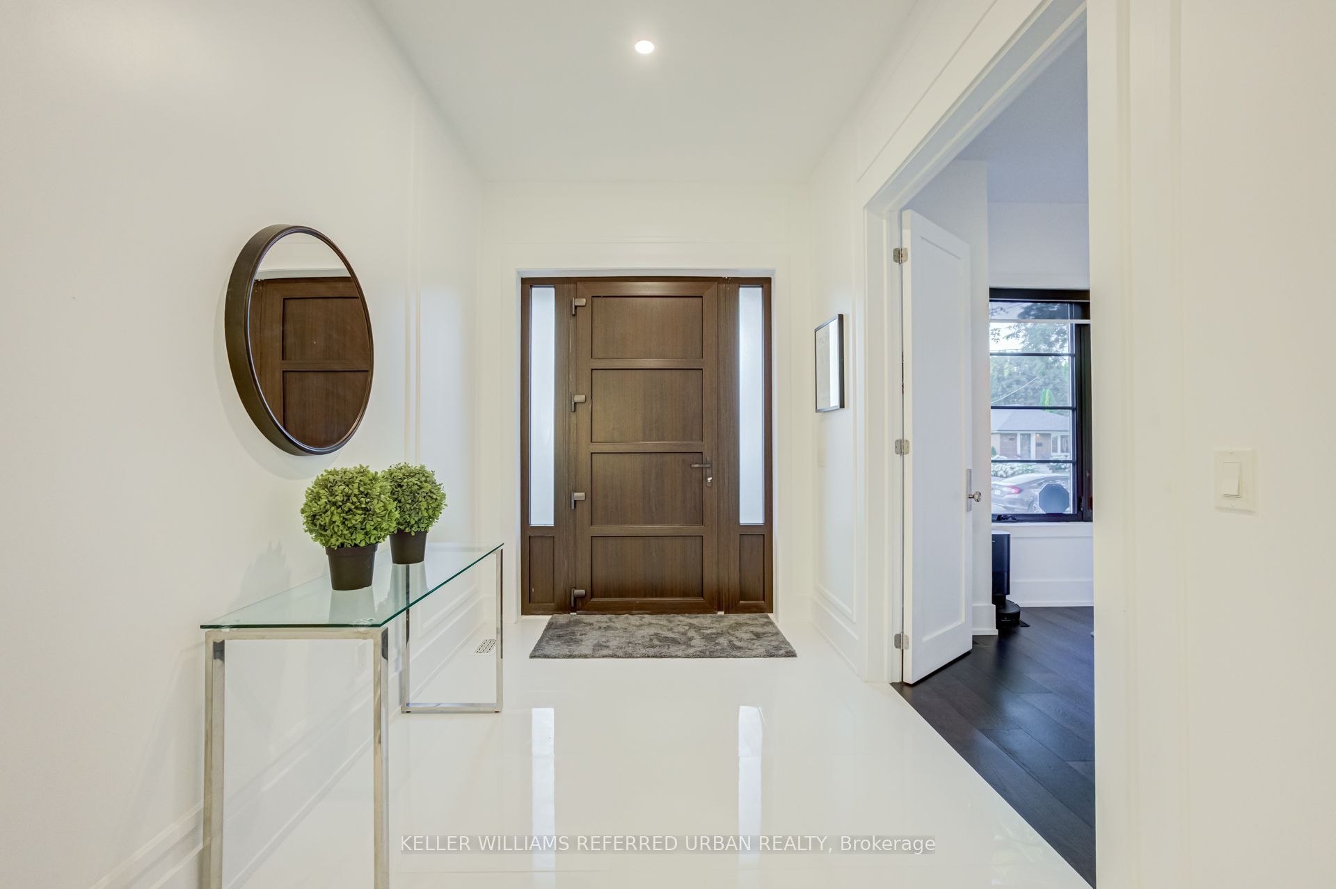 57 Ambleside Avenue, Toronto, ON M8Z 2H8 photo 3