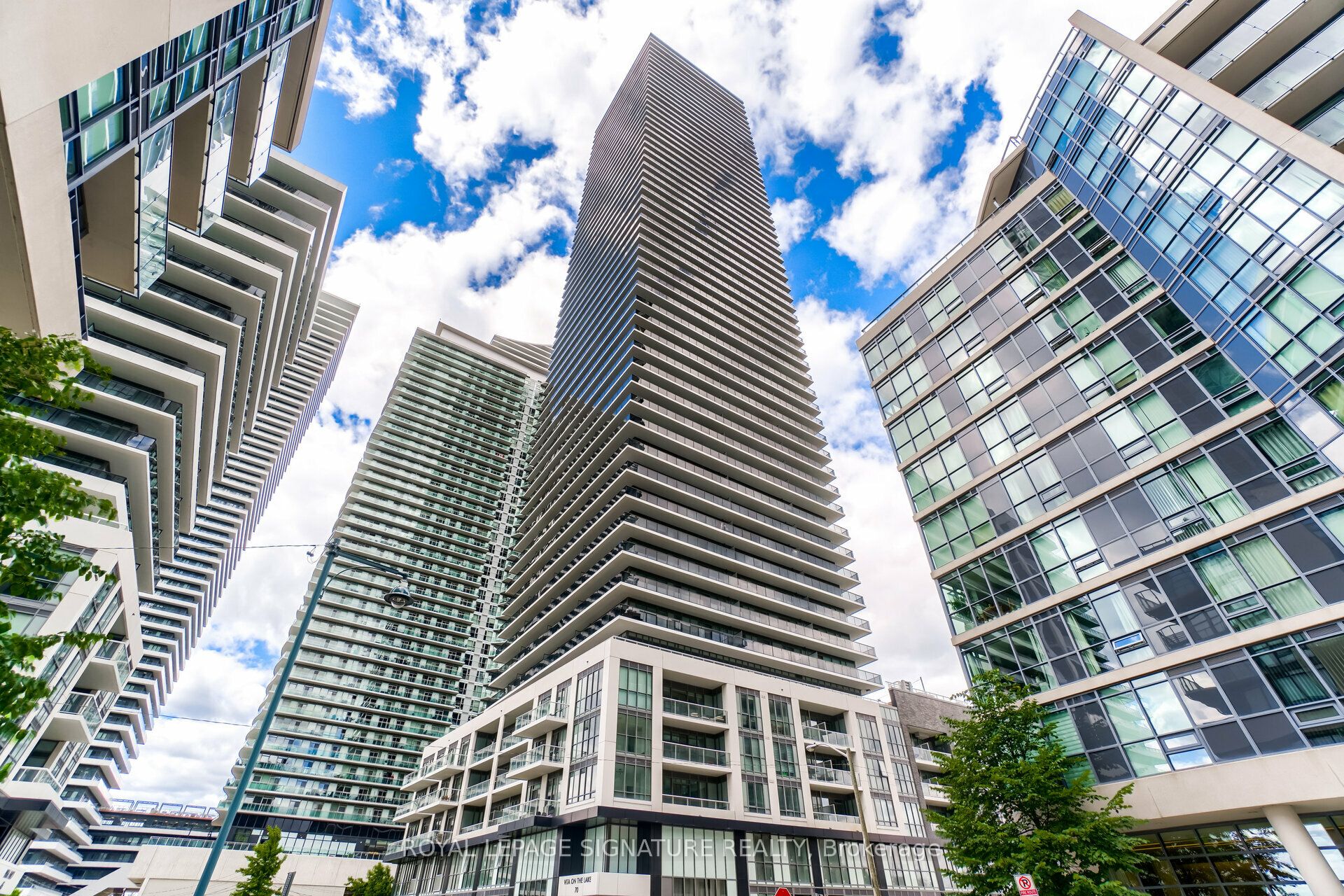 70 Annie Craig Drive 3204, Toronto, ON M8V 0G2
