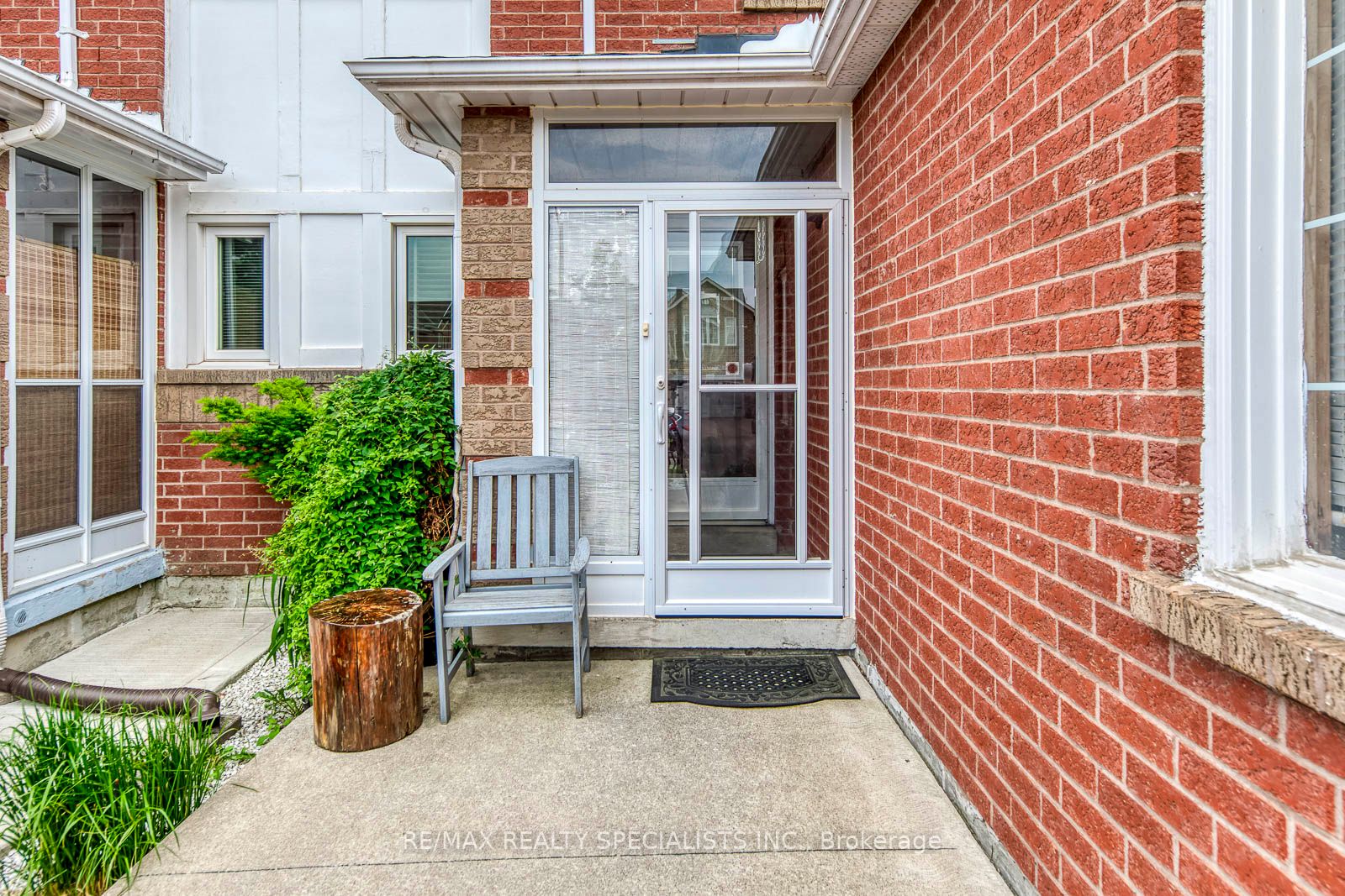 40 Mannel Crescent, Brampton, ON L6Y 5E2 photo 3