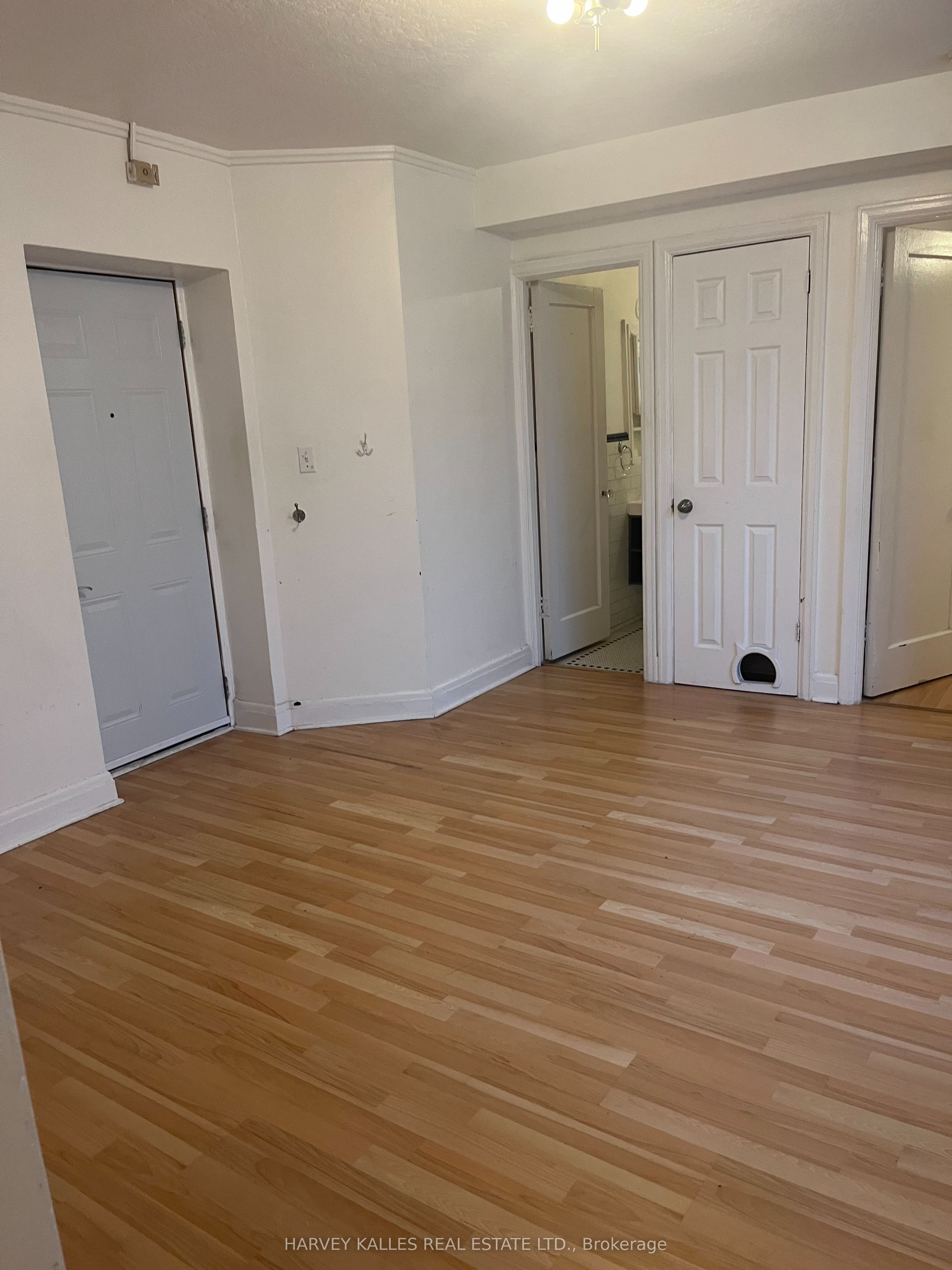 3 Elm Grove Avenue 31, Toronto, ON M6K 2H9 photo 2